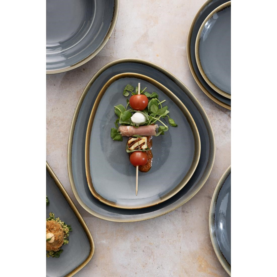 Olympia Kiln Triangular Plate Ocean 165mm - GP341