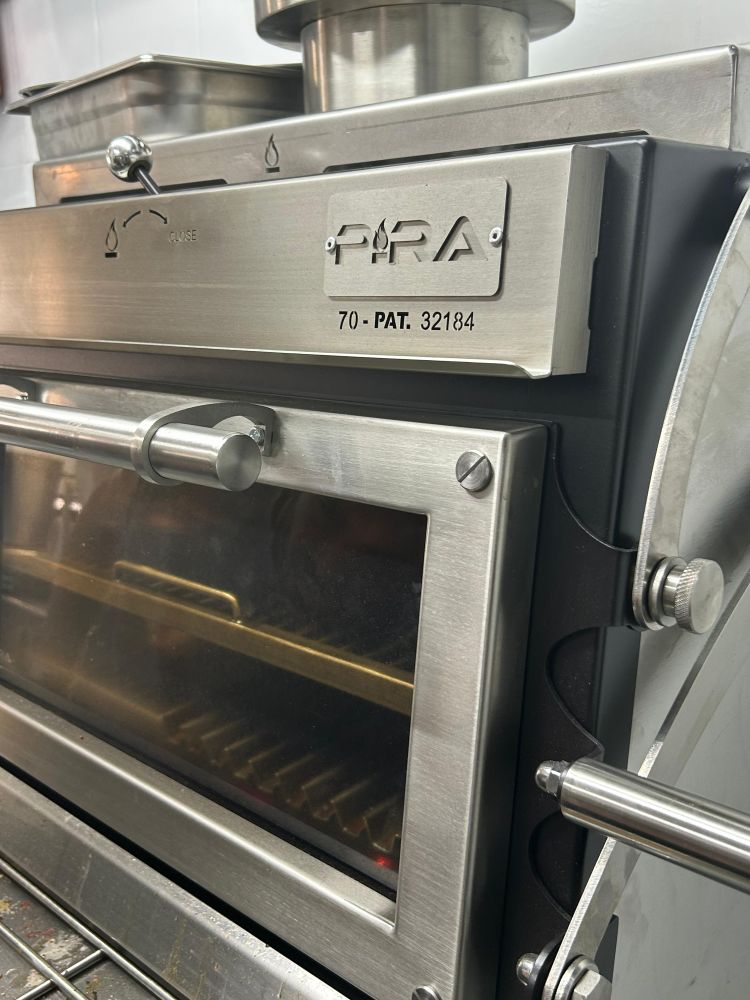 Pira 70 Lux ED Charcoal Oven - 450.104