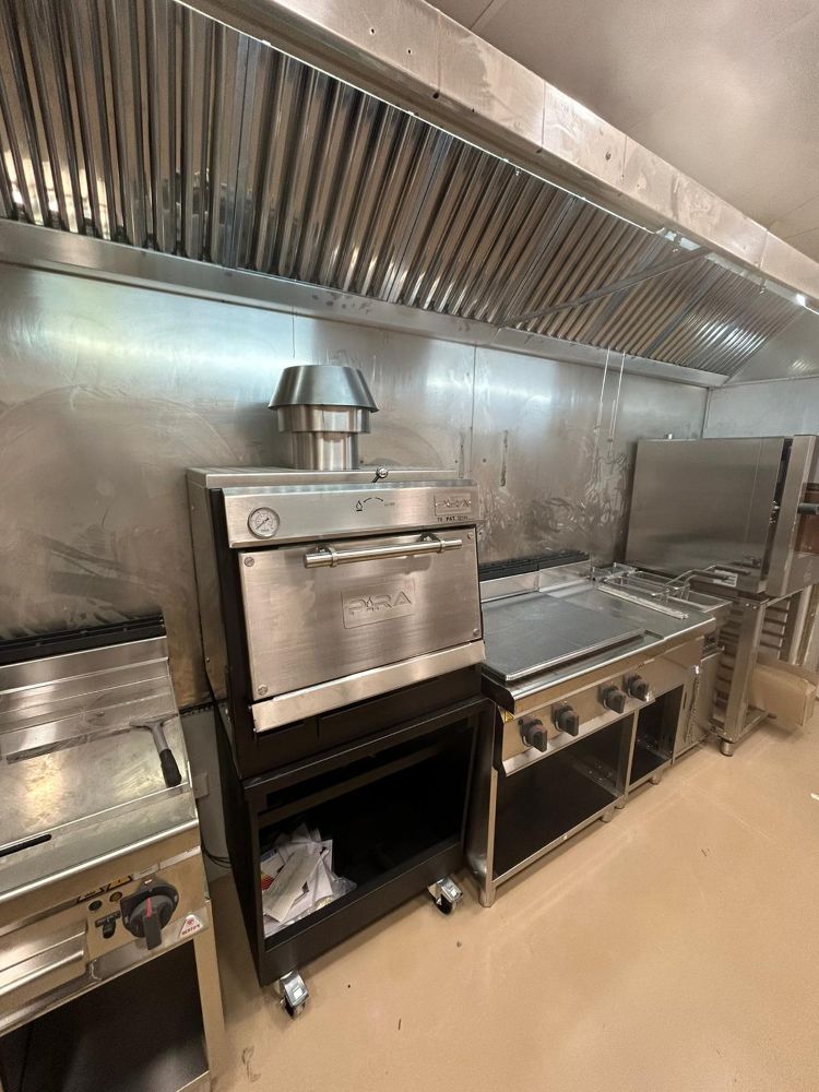 Pira 70 Lux SD Charcoal Oven - 450.103