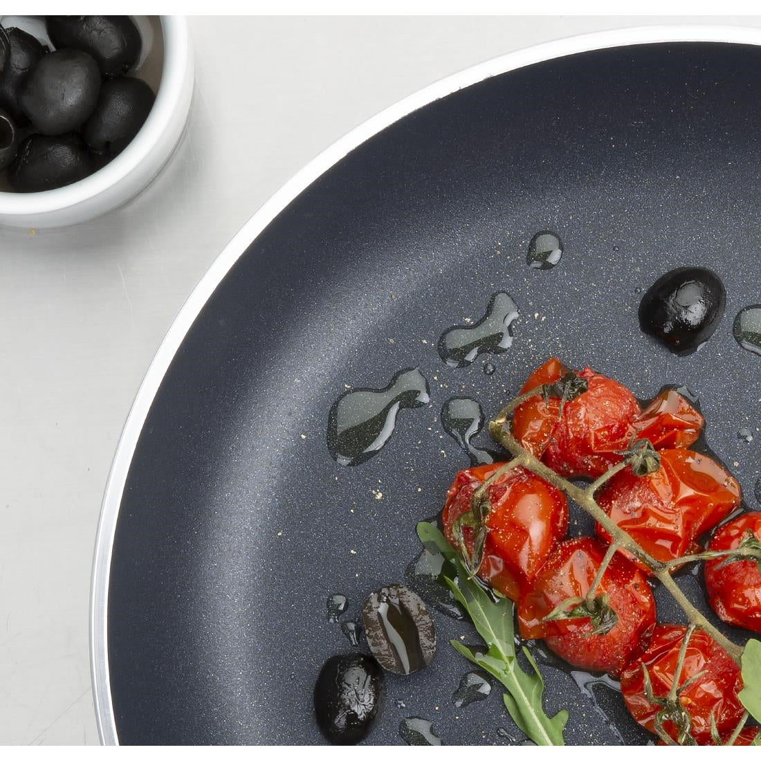 Vogue Aluminium Non-Stick Teflon Frying Pan 400mm - HT976