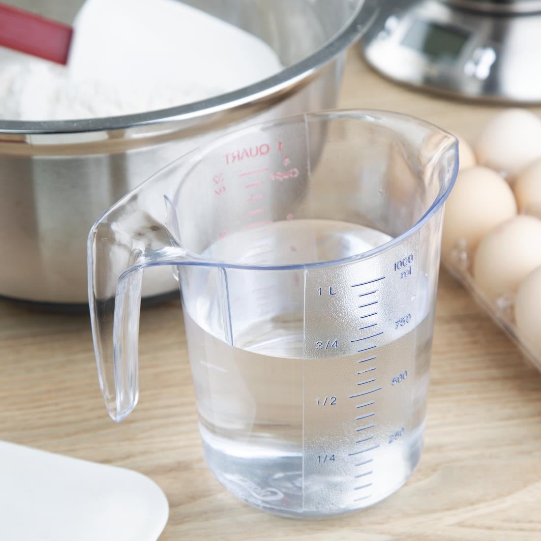 Vogue Polycarbonate Measuring Jug 2Ltr - HW978