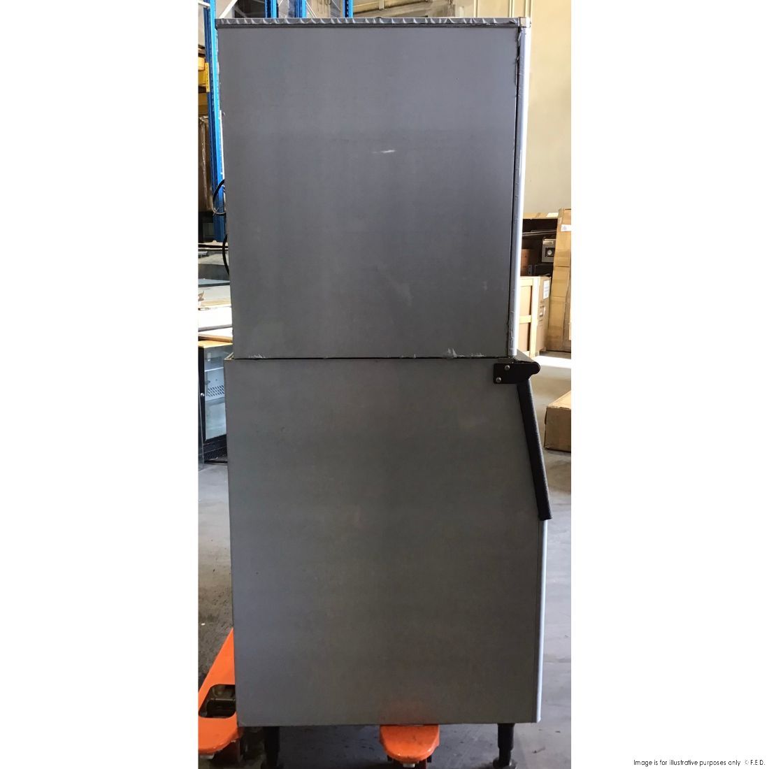 2NDs: Blizzard Professional Ice Maker - SN-145C-QLD376