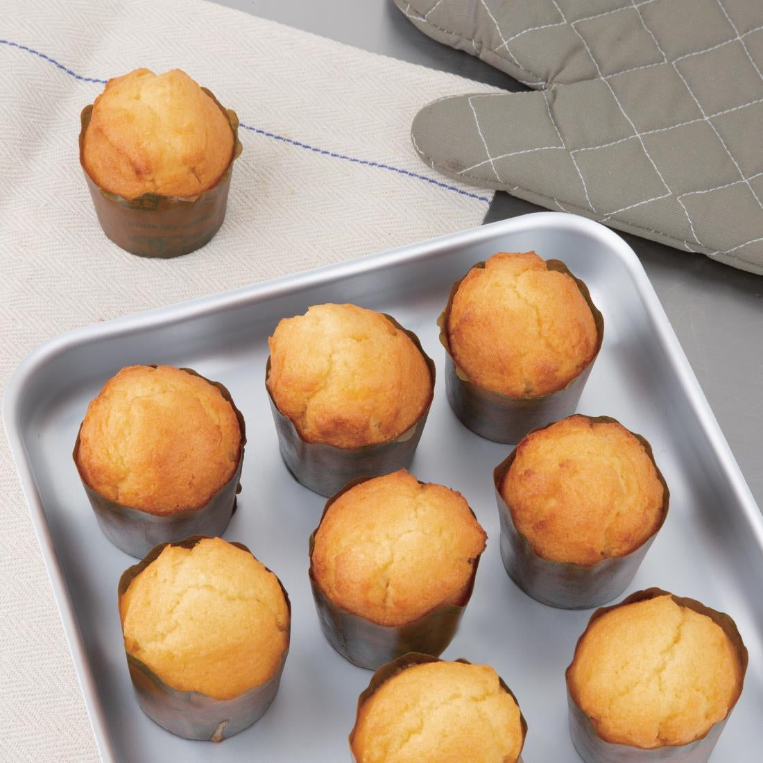 Vogue Aluminium Bakewell Pan 370mm - K433