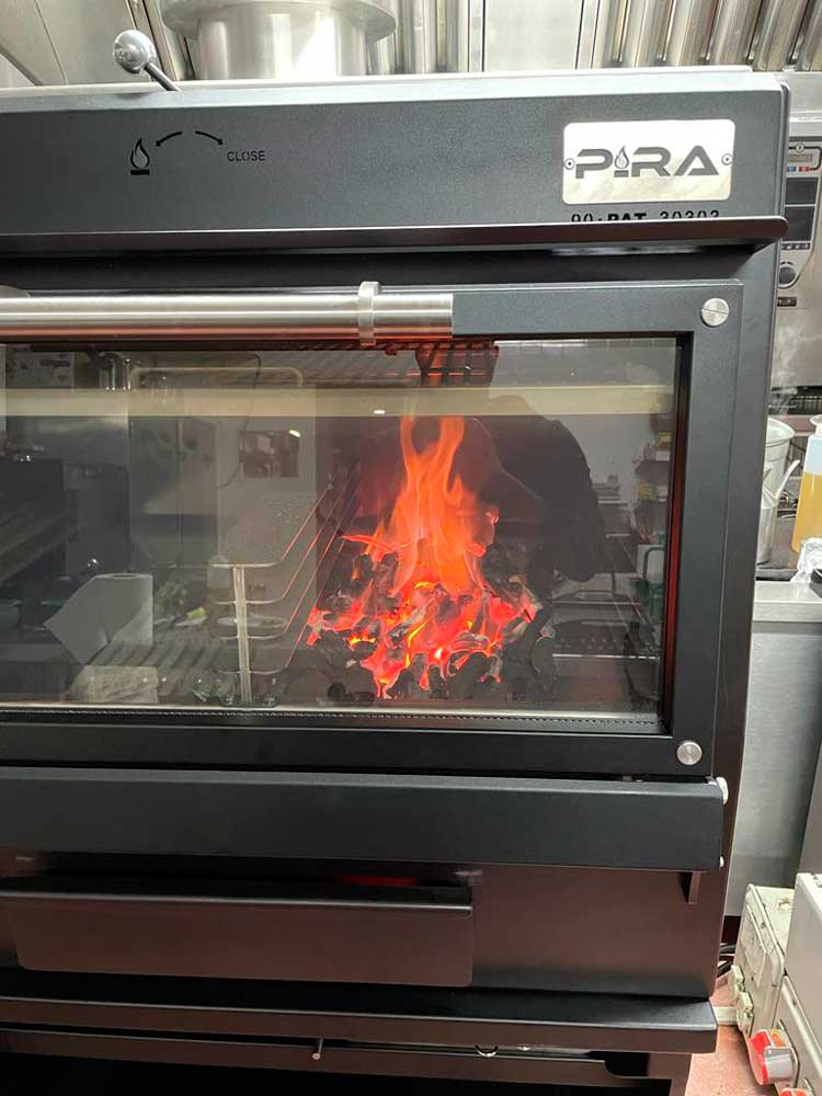Pira 90 Black AB Charcoal Oven - 500.101