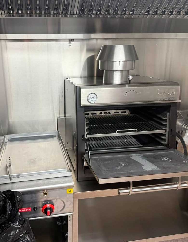 Pira 70 Lux SD Charcoal Oven - 450.103