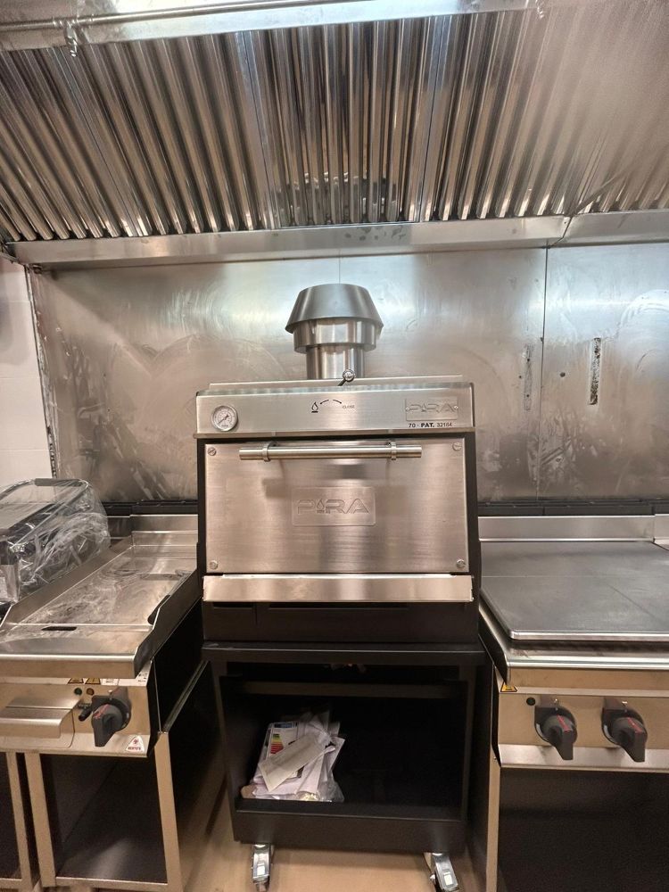 Pira 70 Lux SD Charcoal Oven - 450.103