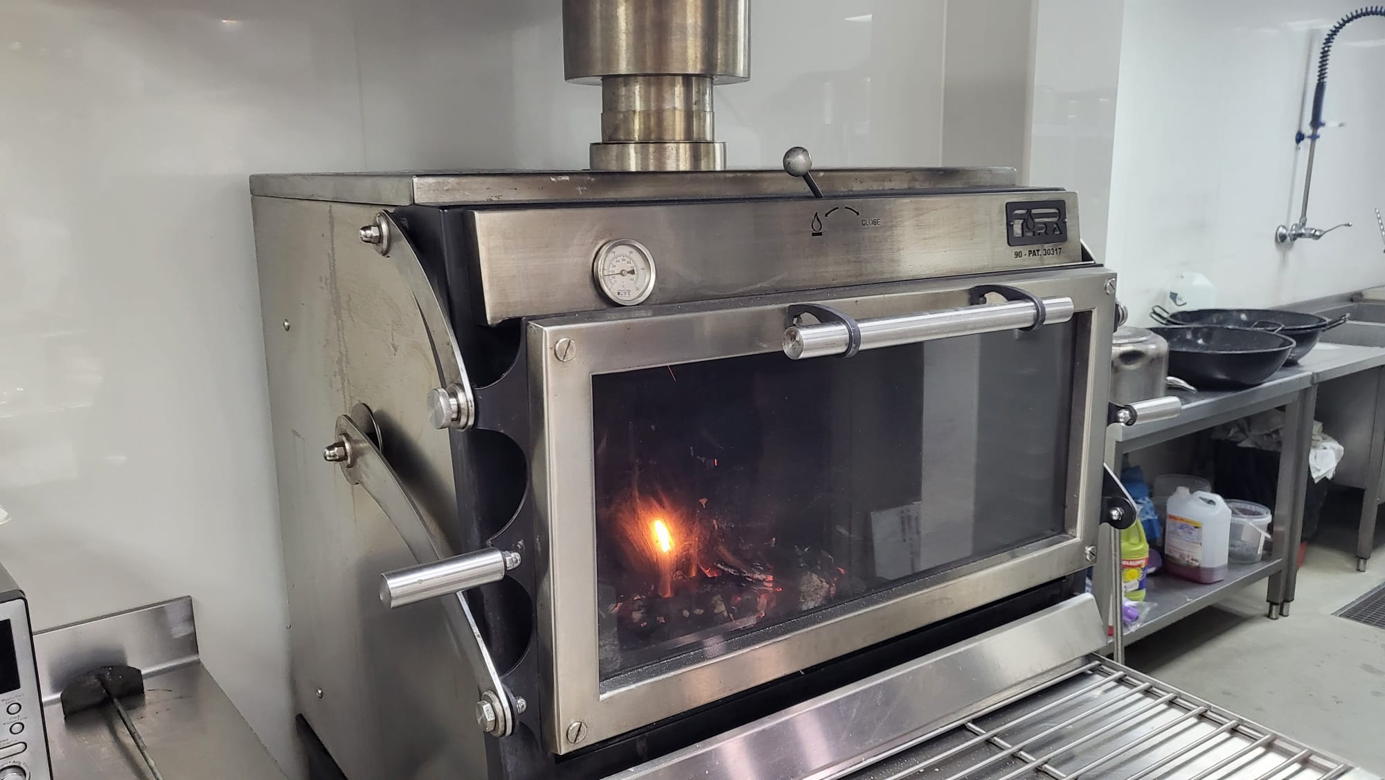 Pira 90 Lux ED Charcoal Oven - 500.104