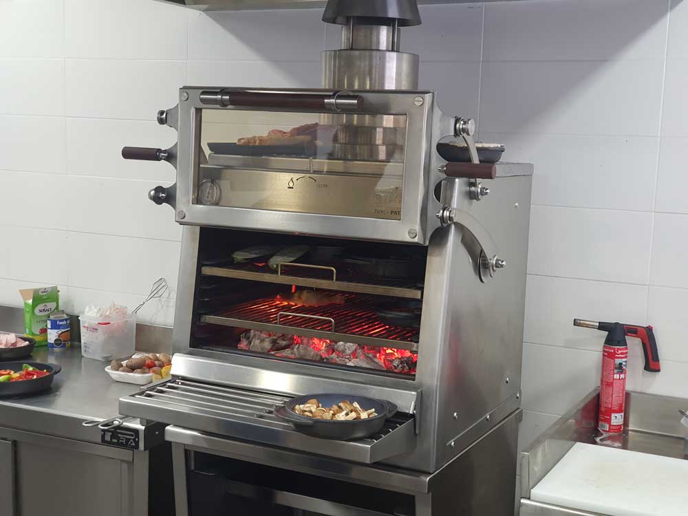 Pira 70 XL Silver ED Charcoal Oven - 480.107