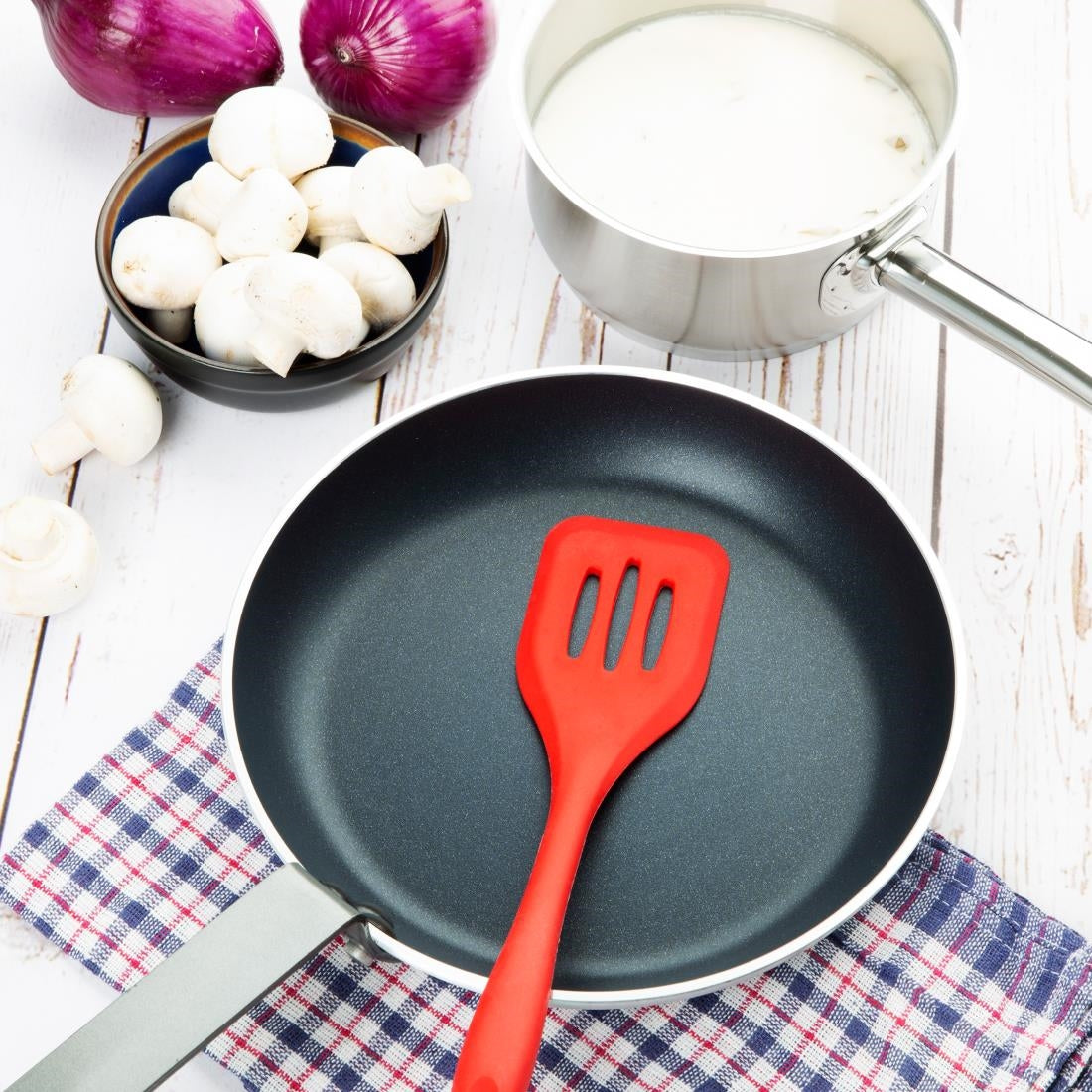 Vogue Aluminium Non-stick Teflon Platinum Plus Frying Pan 26cm - HT979