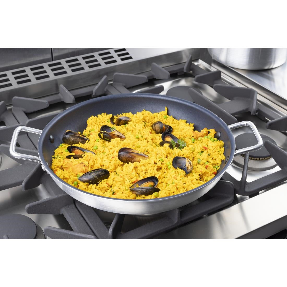 Vogue Aluminium Non-stick Teflon Platinum Plus Paella Pan 35cm - HT990