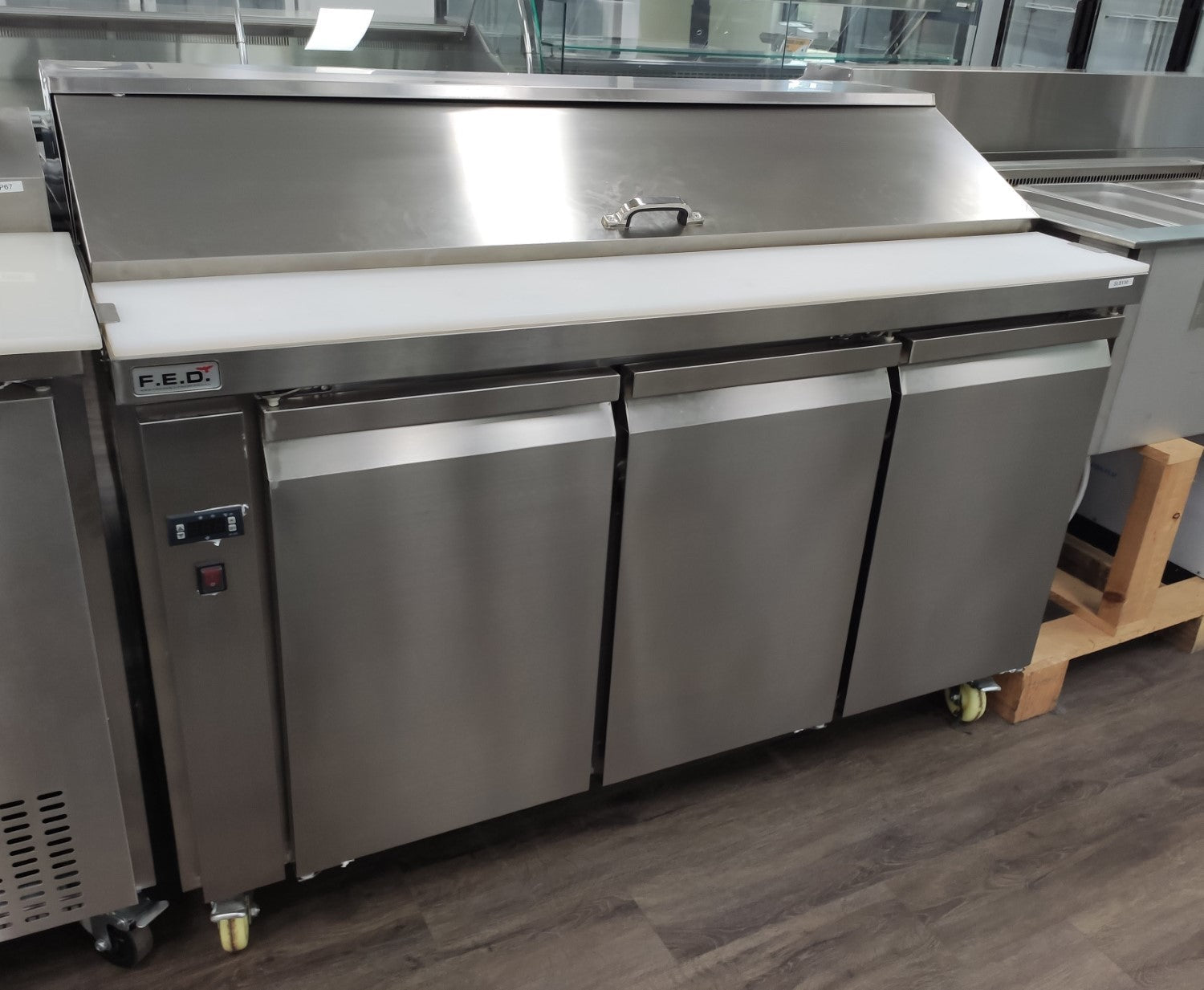 Thermaster Three Door Sandwich Bar SLB150