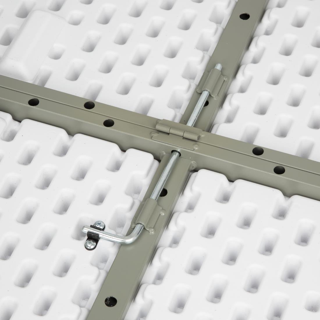 Bolero 5ft Diameter Round Centre Folding Table - CC506