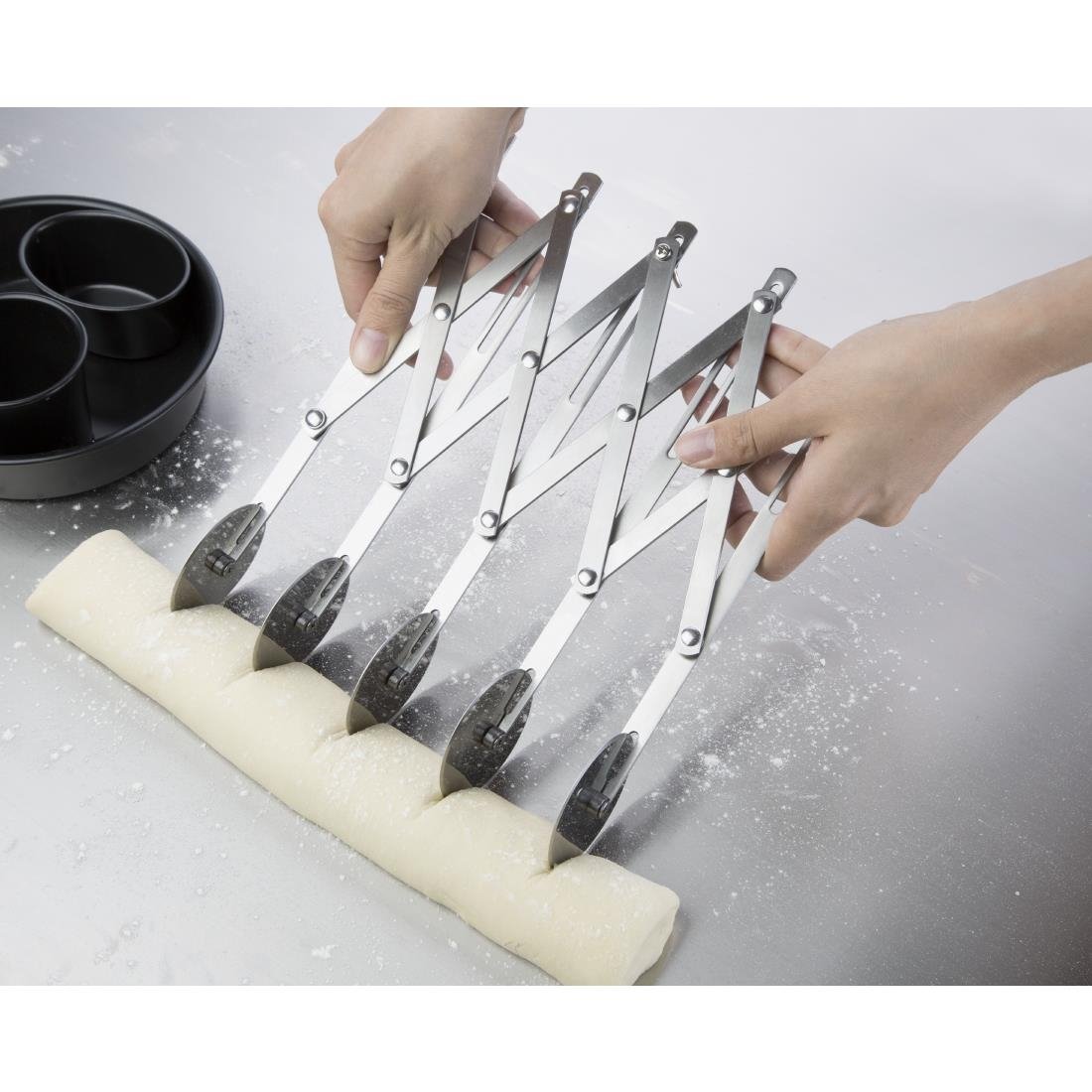 Vogue 5 Wheel Dough Cutter - CS850