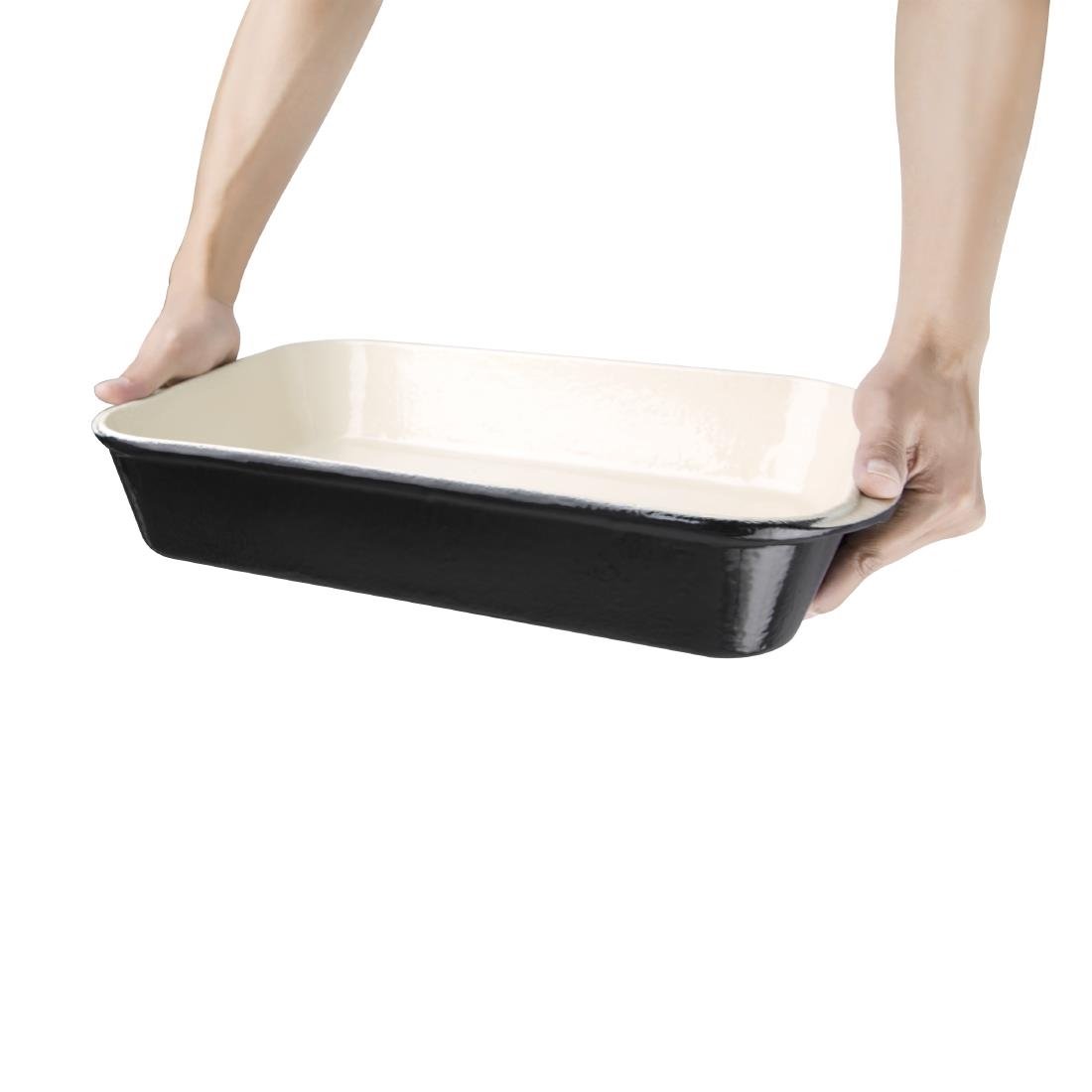 Vogue Black Cast Iron Roasting Dish 5Ltr - U572