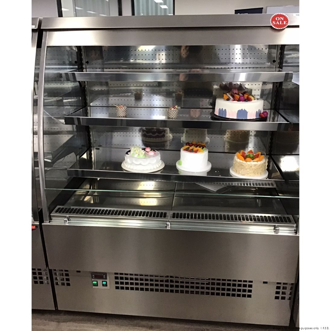 CLEARANCE - Tecnodom EVO Grab'n Go Self Serve Curve Display - TDEVO-120S-VIC978