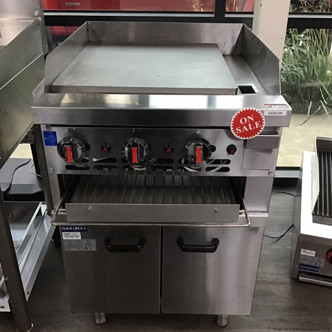 CLEARANCE - Gasmax Gas Griddle and Gas Toaster with Cabinet - GGS-24-VIC947