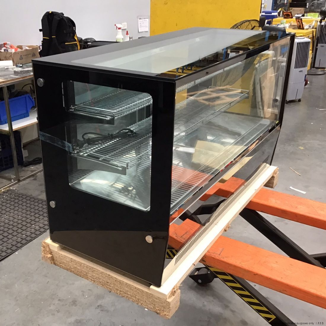 CLEARANCE - Counter top square 2 Shelves Glass cold food display - GN-1200RT-NSW2160