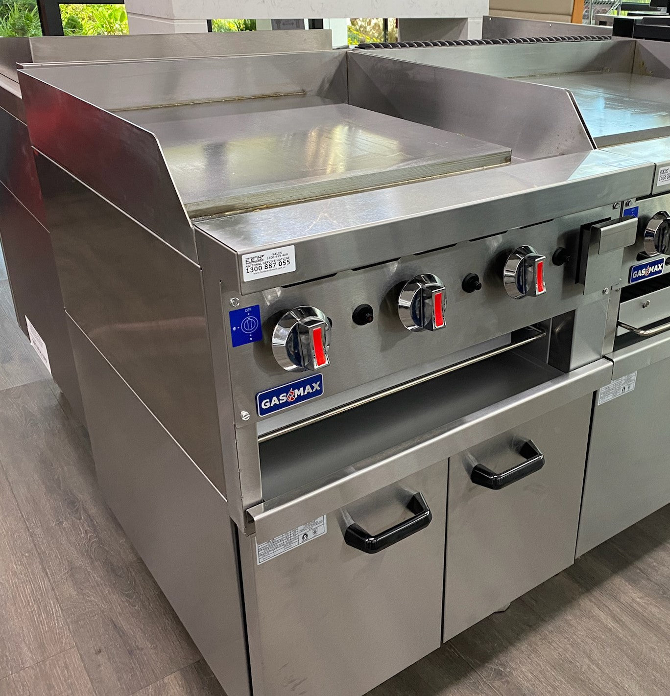 GasMax GS-24 Griddle & Toaster with Cabinet - Natural Gas/LPG