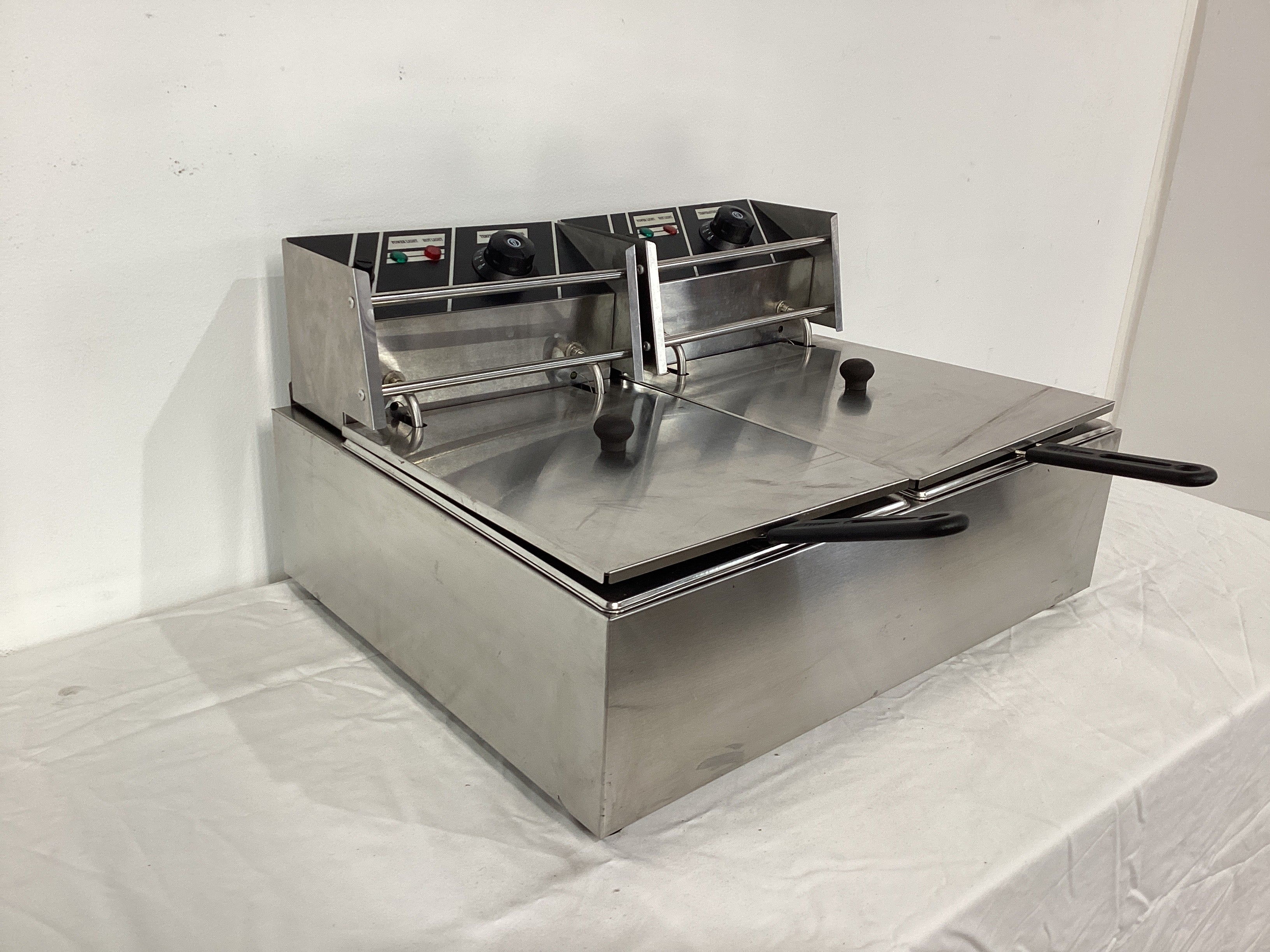 Benchstar TEF-82KW Electric Fryer - 736355