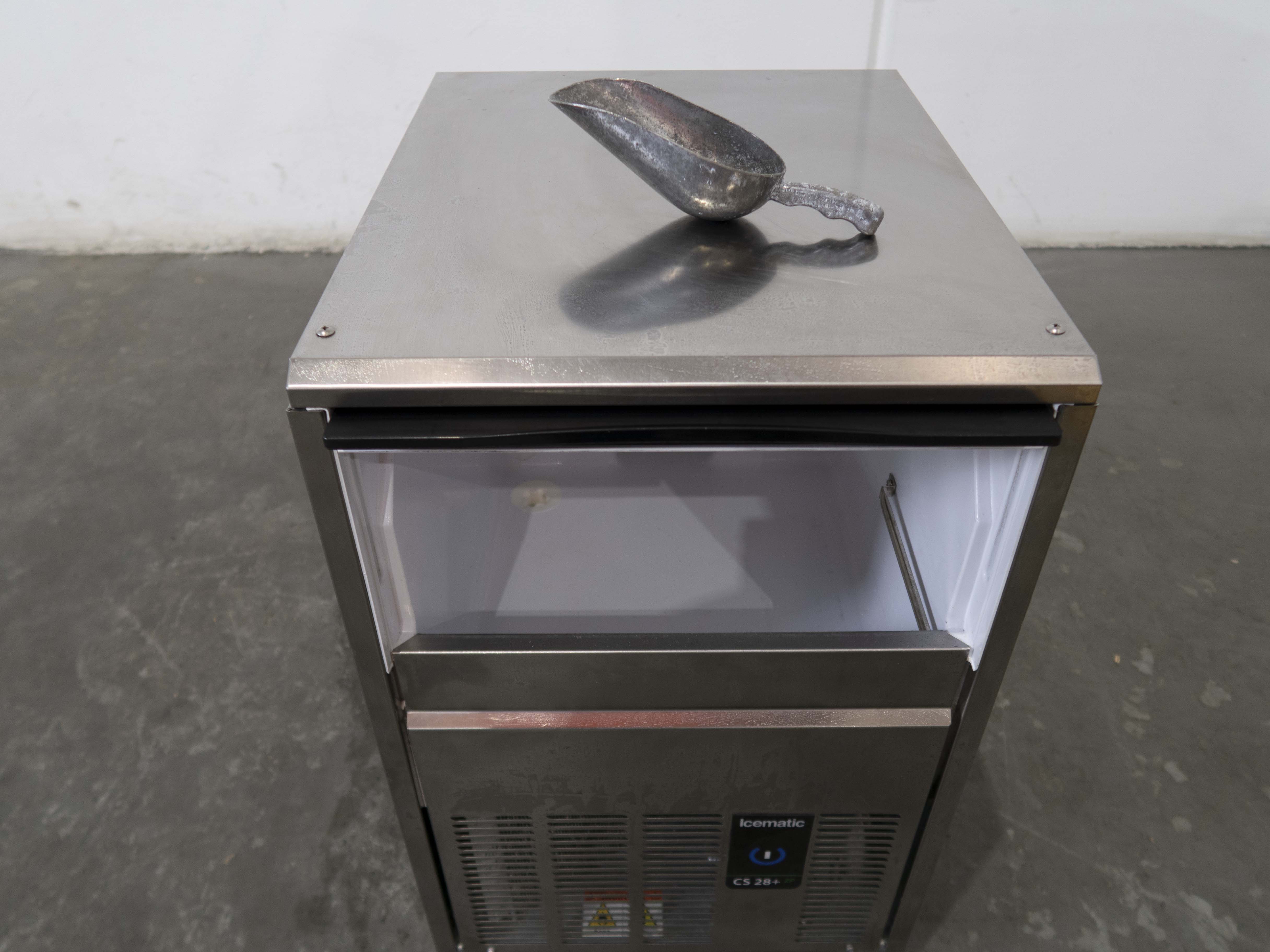 Icematic CS28 Ice Machine