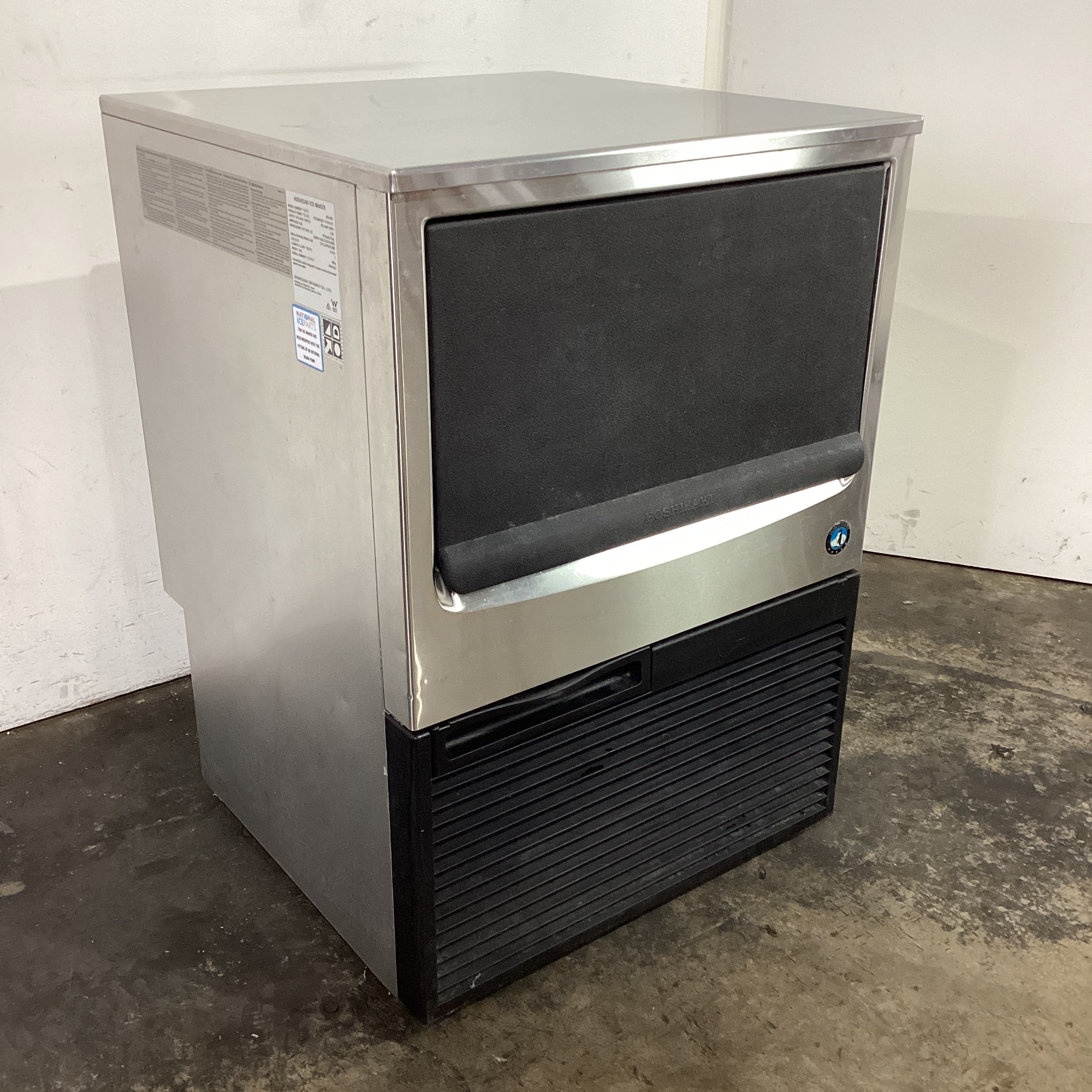Hoshizaki KM-55B Ice Machine - 755892