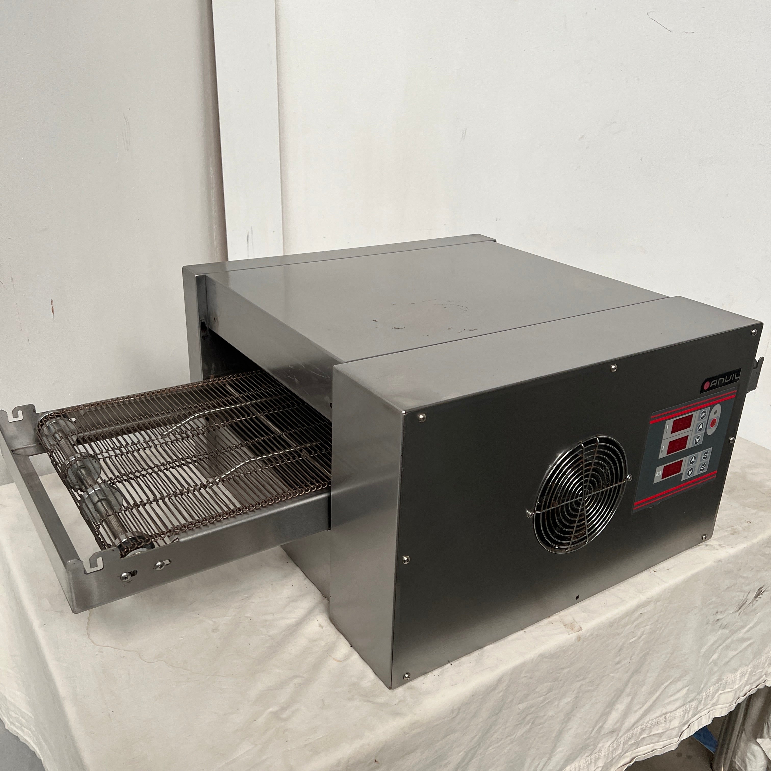 Anvil POK0004 Conveyor Pizza Oven - 761779