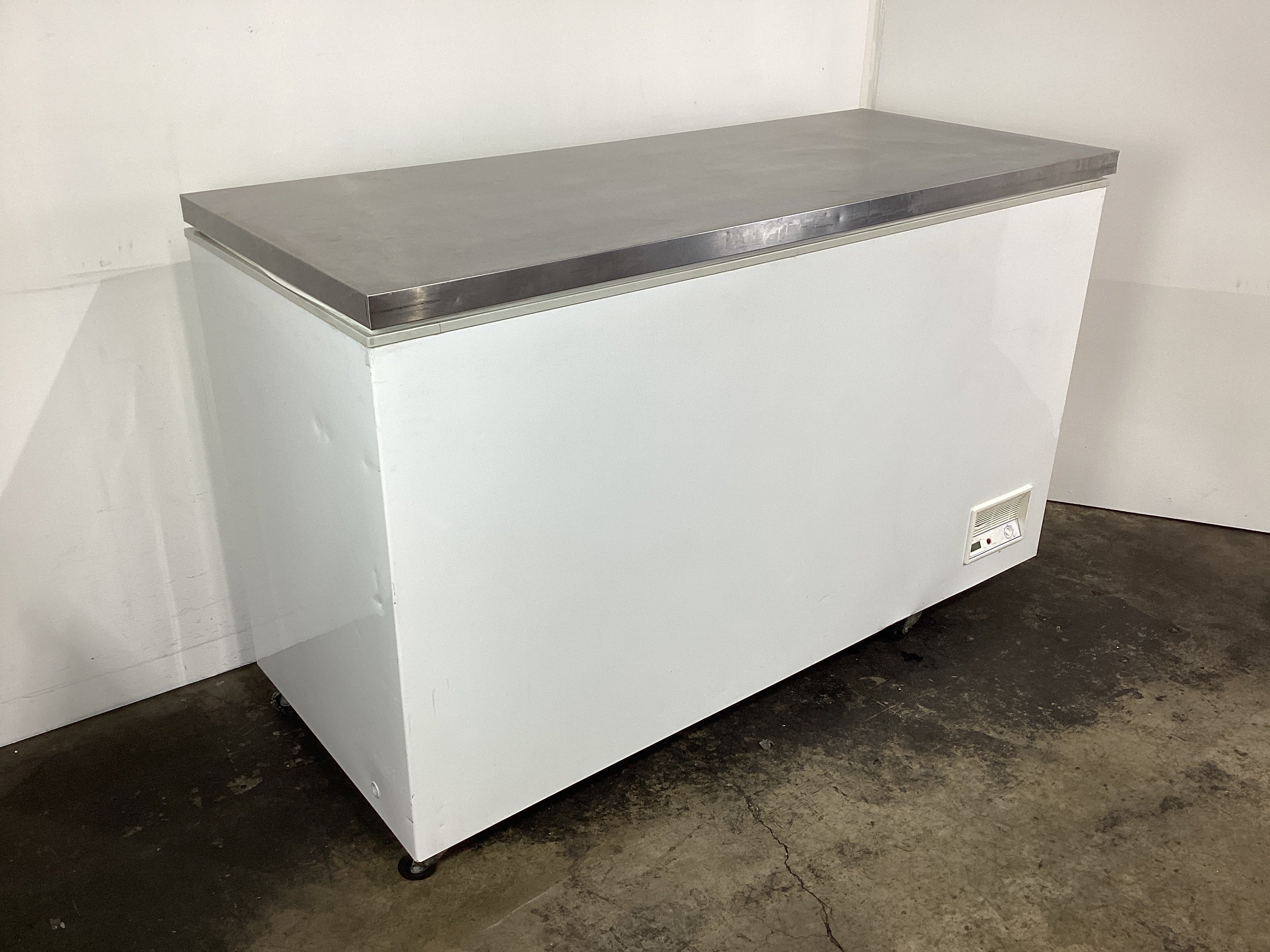 FED BD598F Chest Freezer - 764635