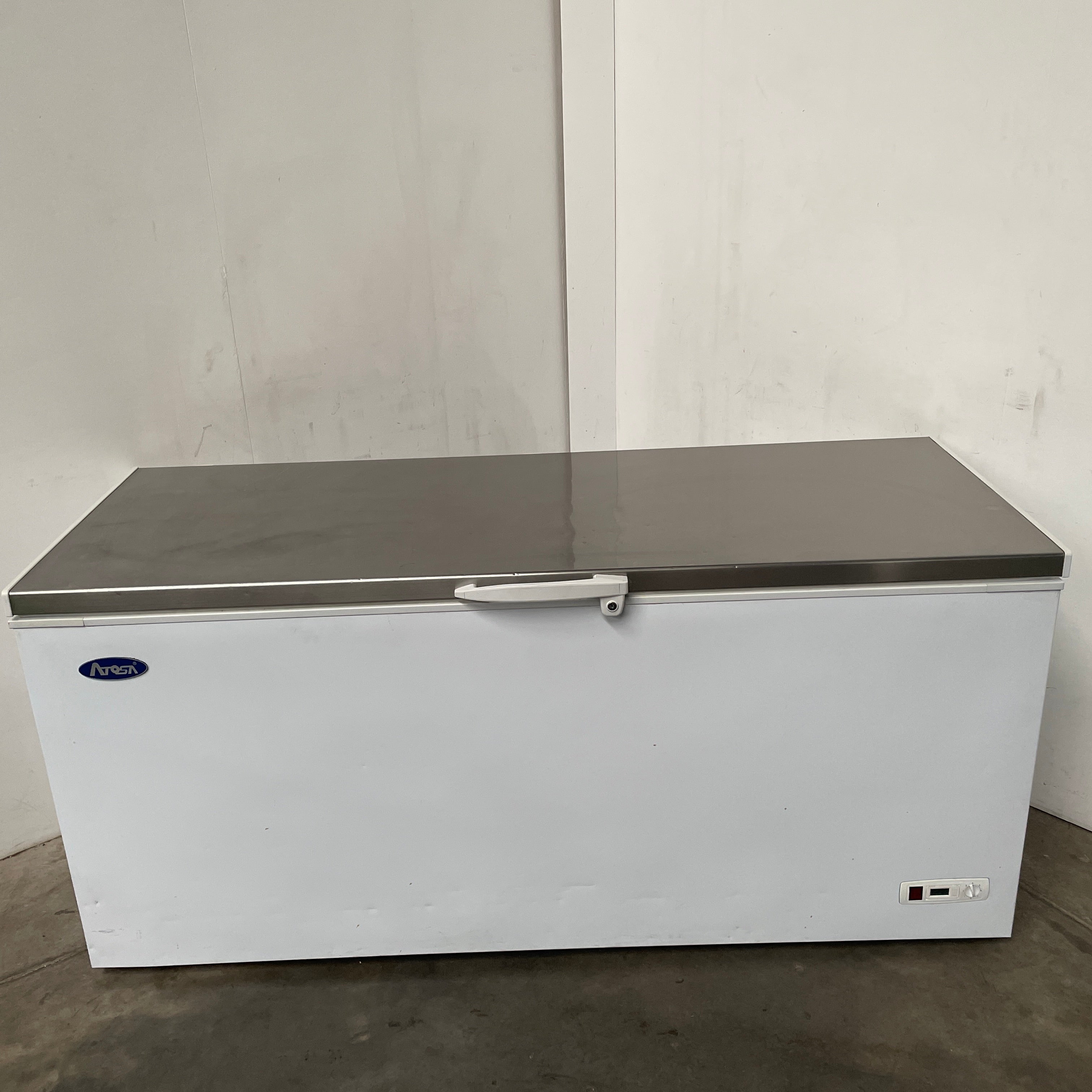 Atosa BD-650 Chest Freezer - 766549