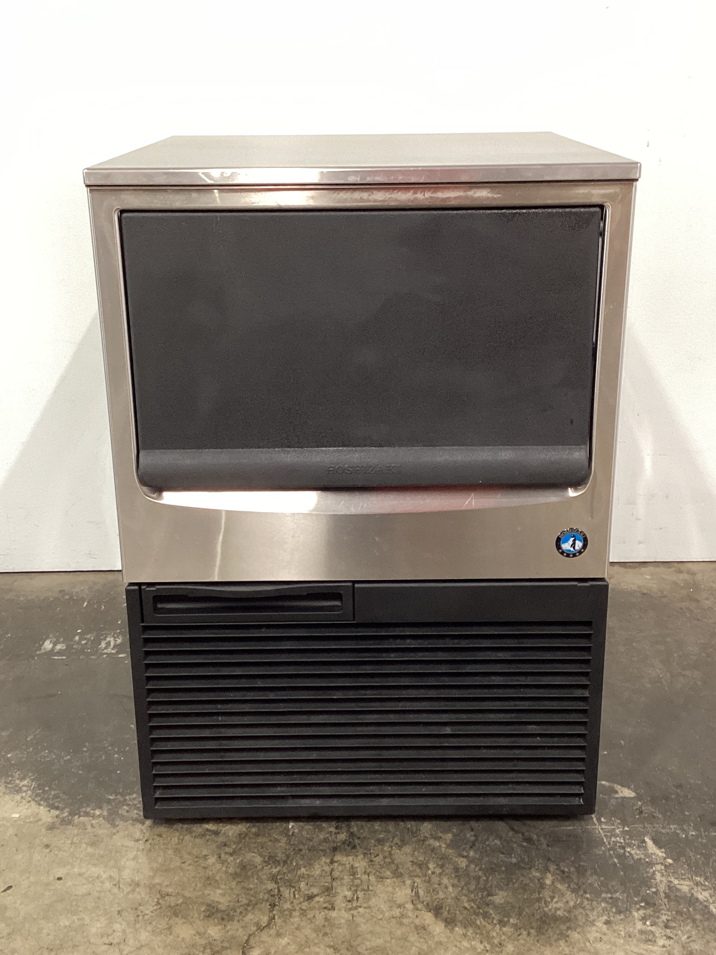 Hoshizaki KM-55B Ice Machine - 774488