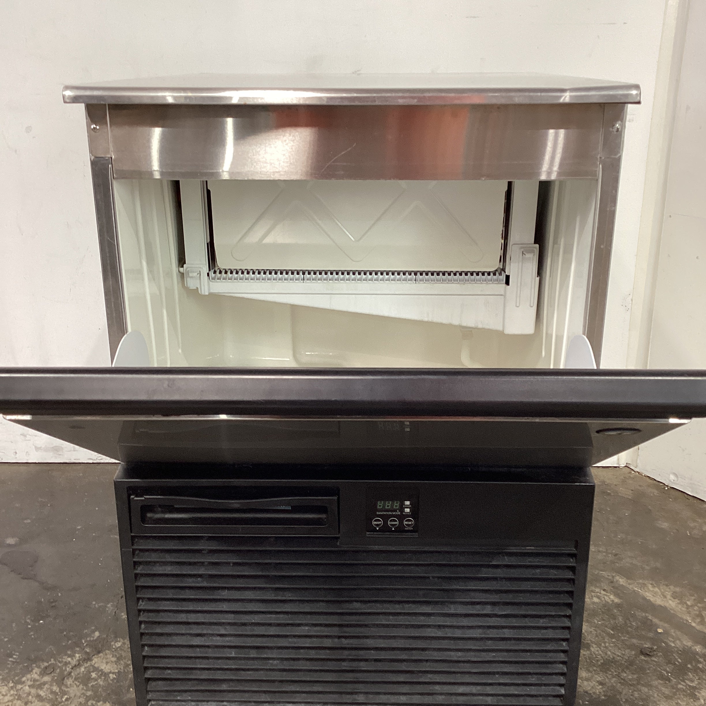 Hoshizaki KM-80C-HC Ice Maker - 778279