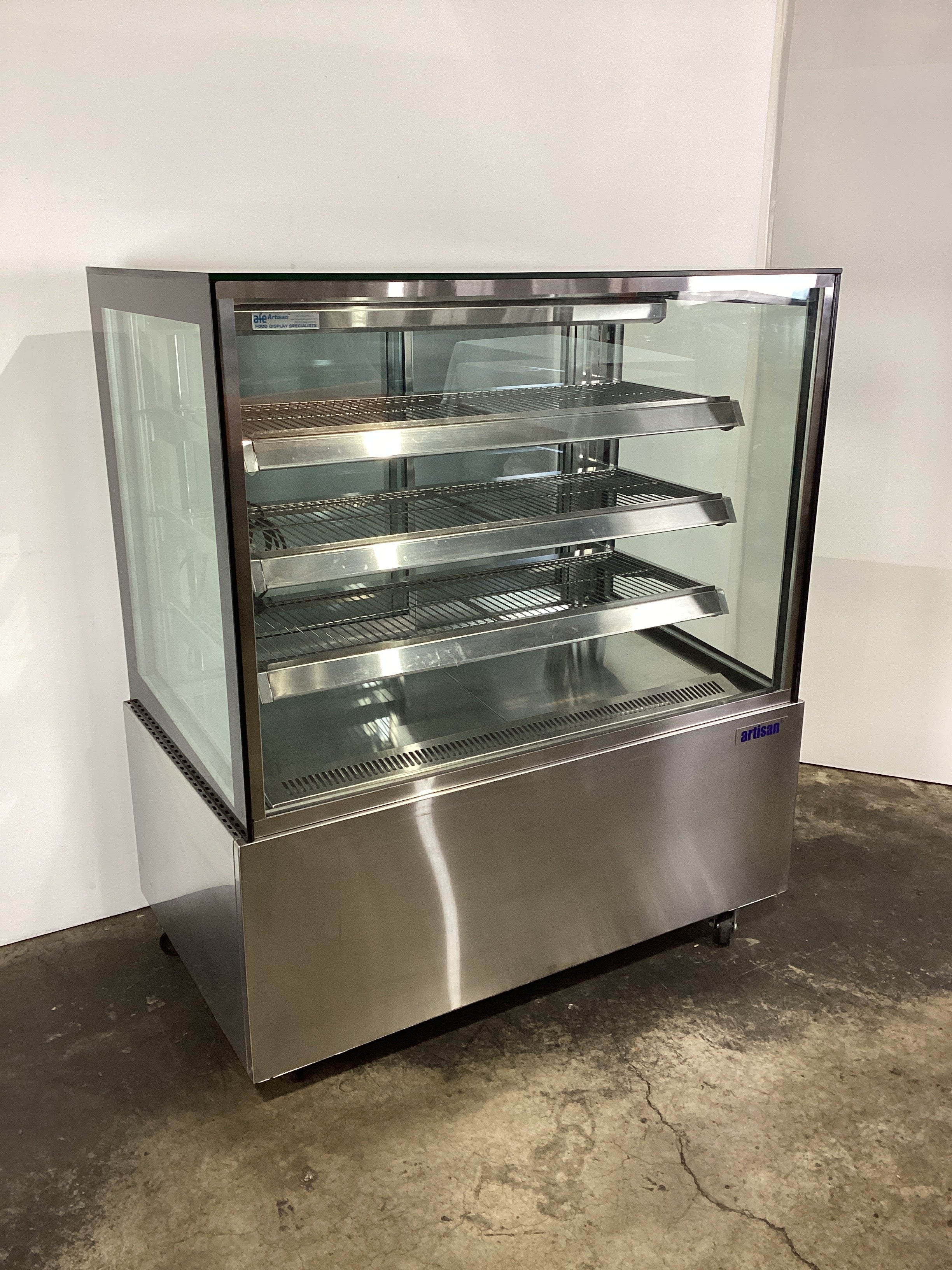 Artisan M3412 Display Fridge - 778399