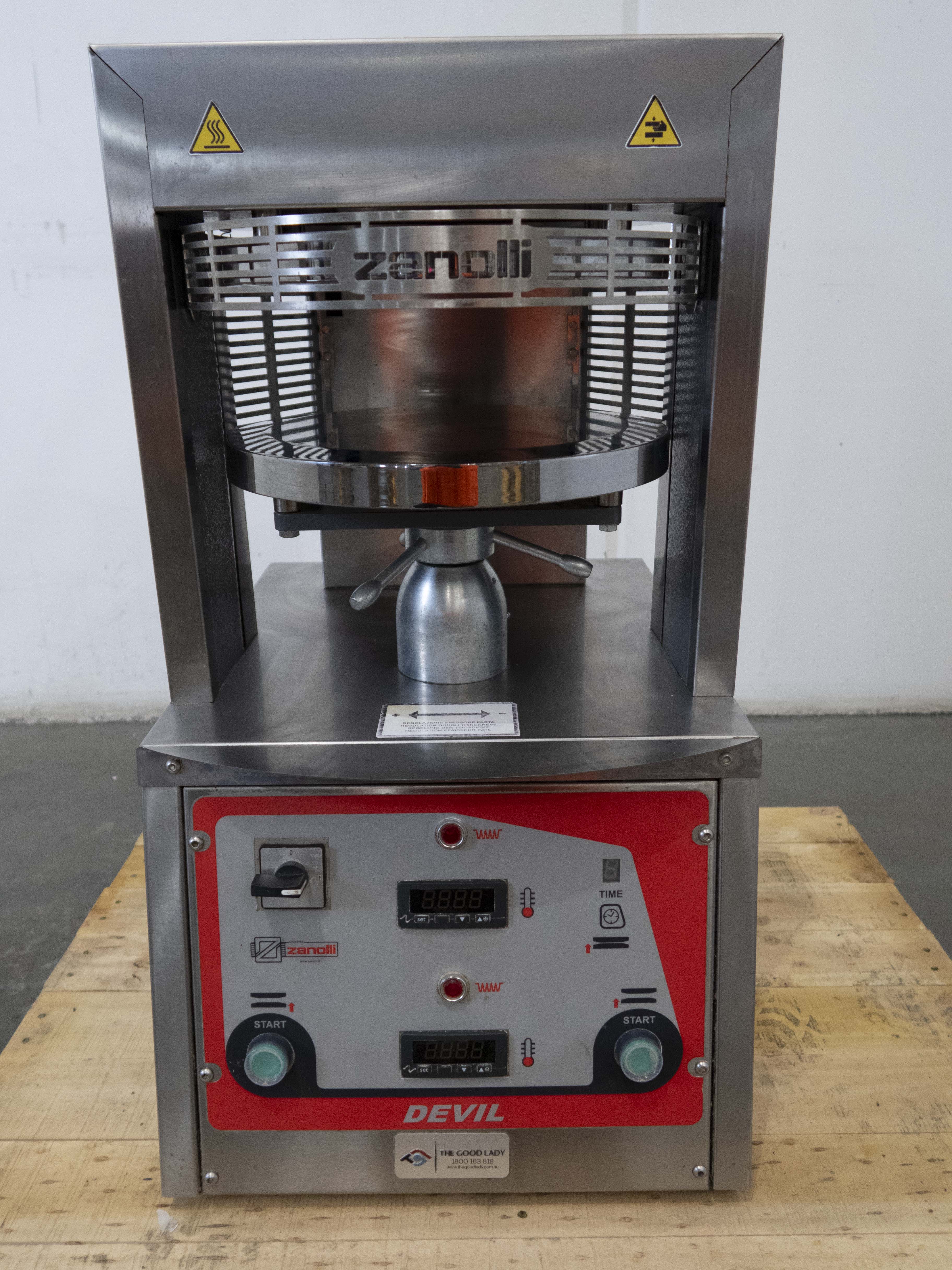 Zanolli Devil 33 Pizza Former - 780250