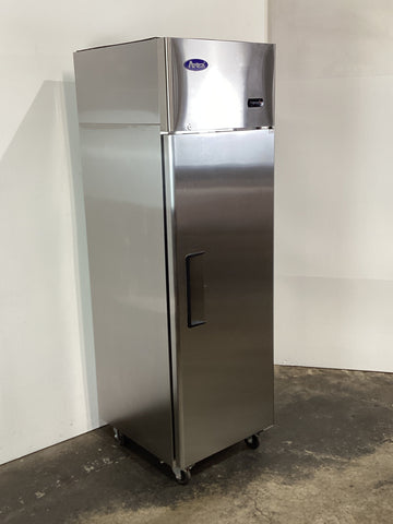 Atosa YBF9207GR Upright Freezer - 781480