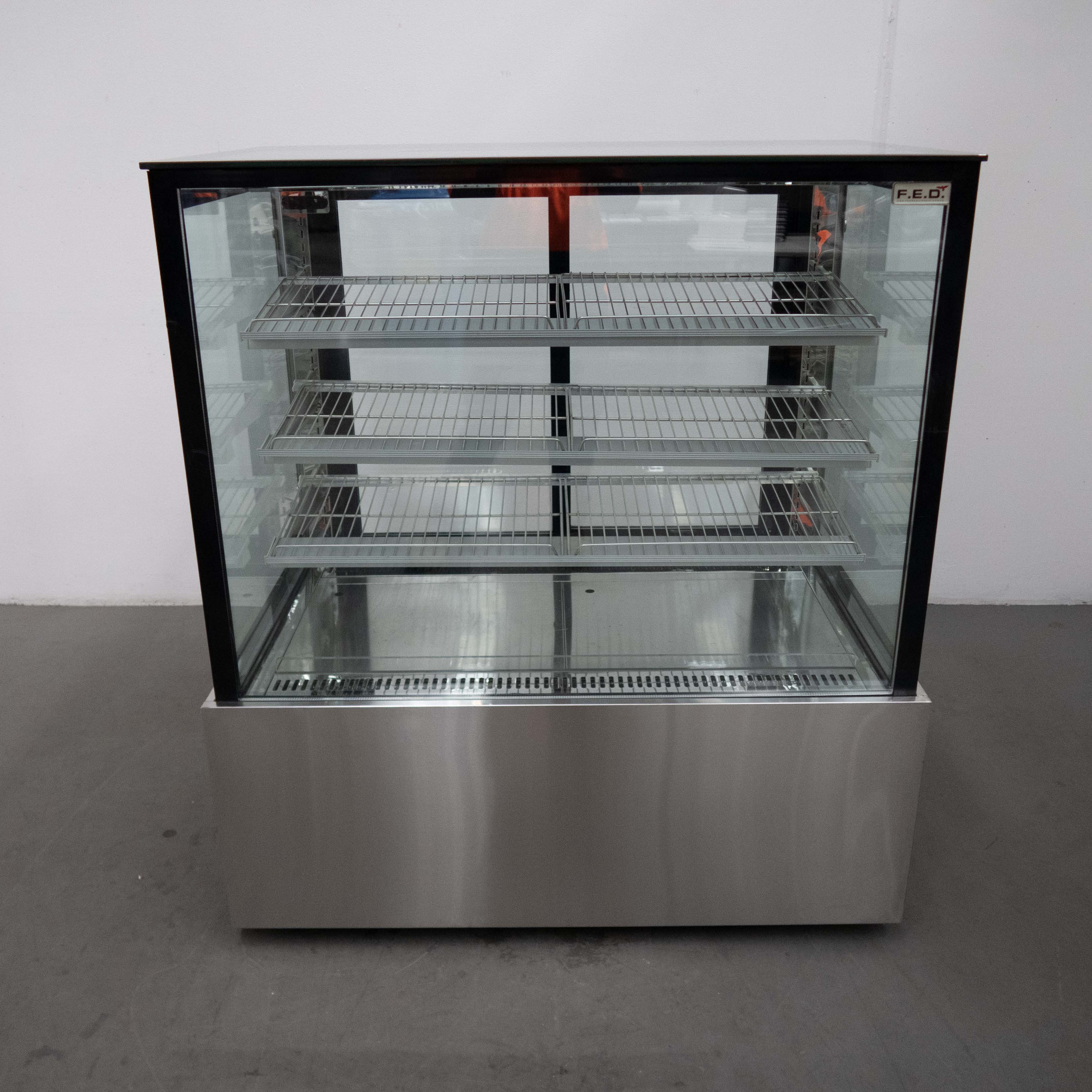 Federal SL840V Cold Food Display - 782980
