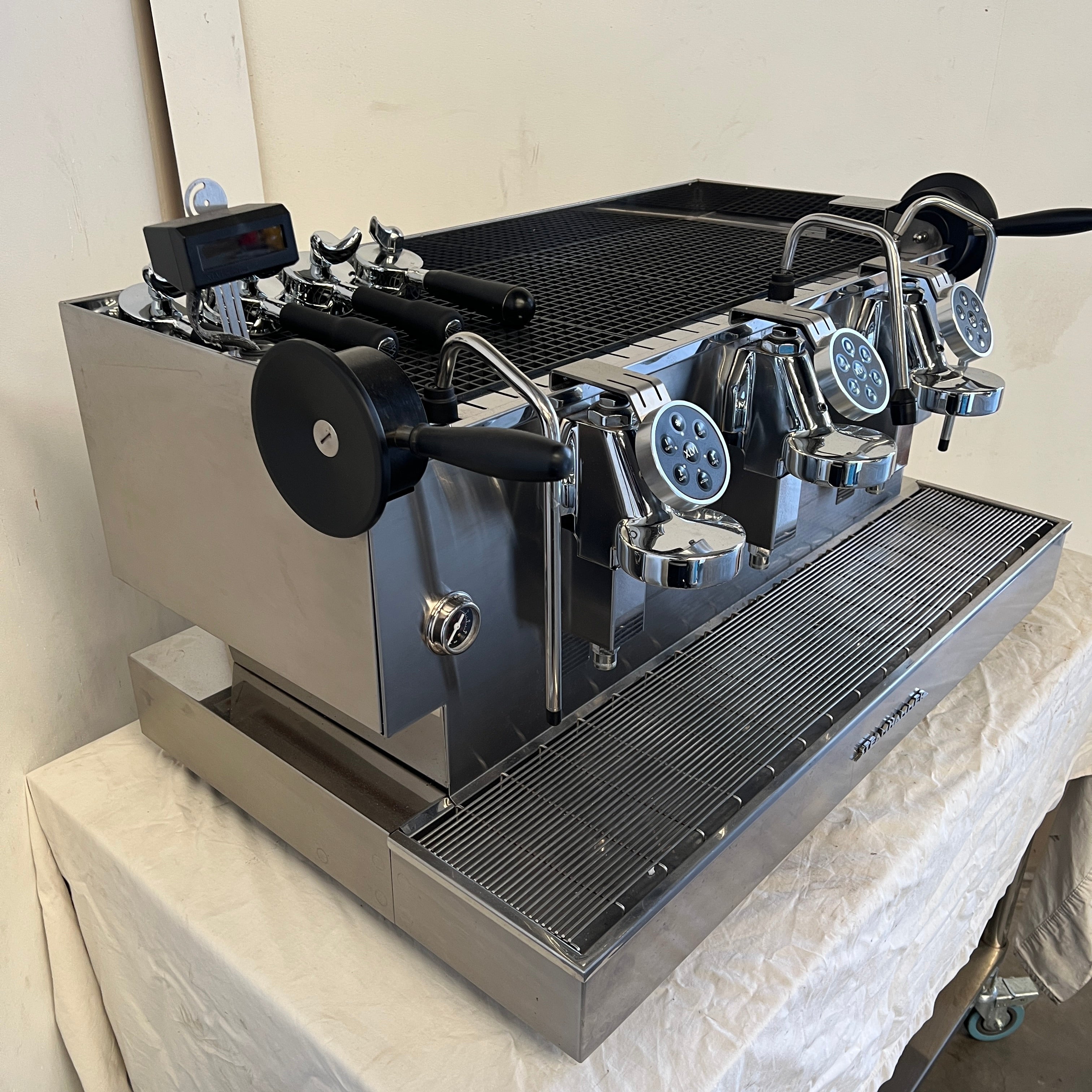 Steamhammer XLVI 3 Group Coffee Machine - 784504