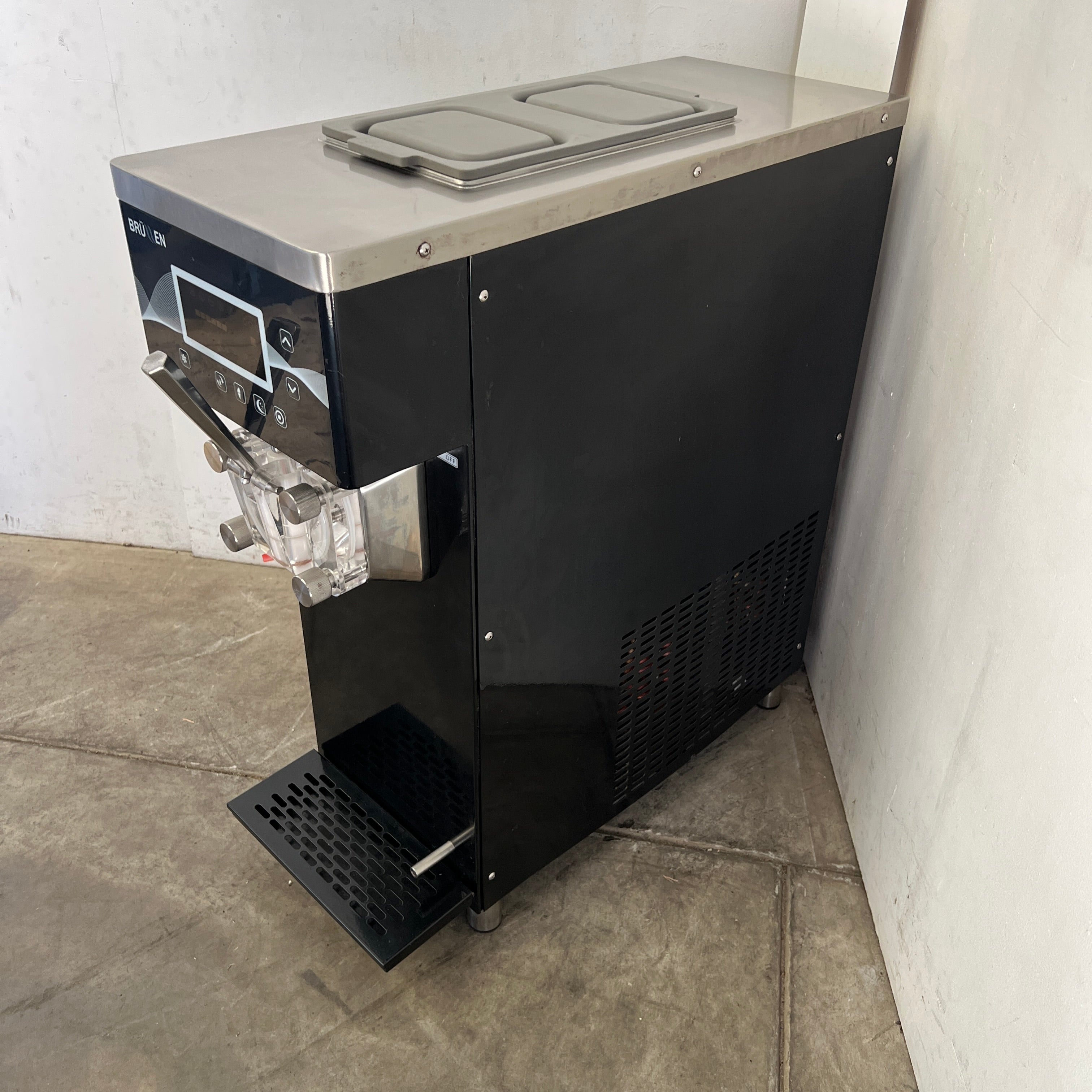 Brullen i91 2020 Gravity Feed Ice Cream Machine - 790659
