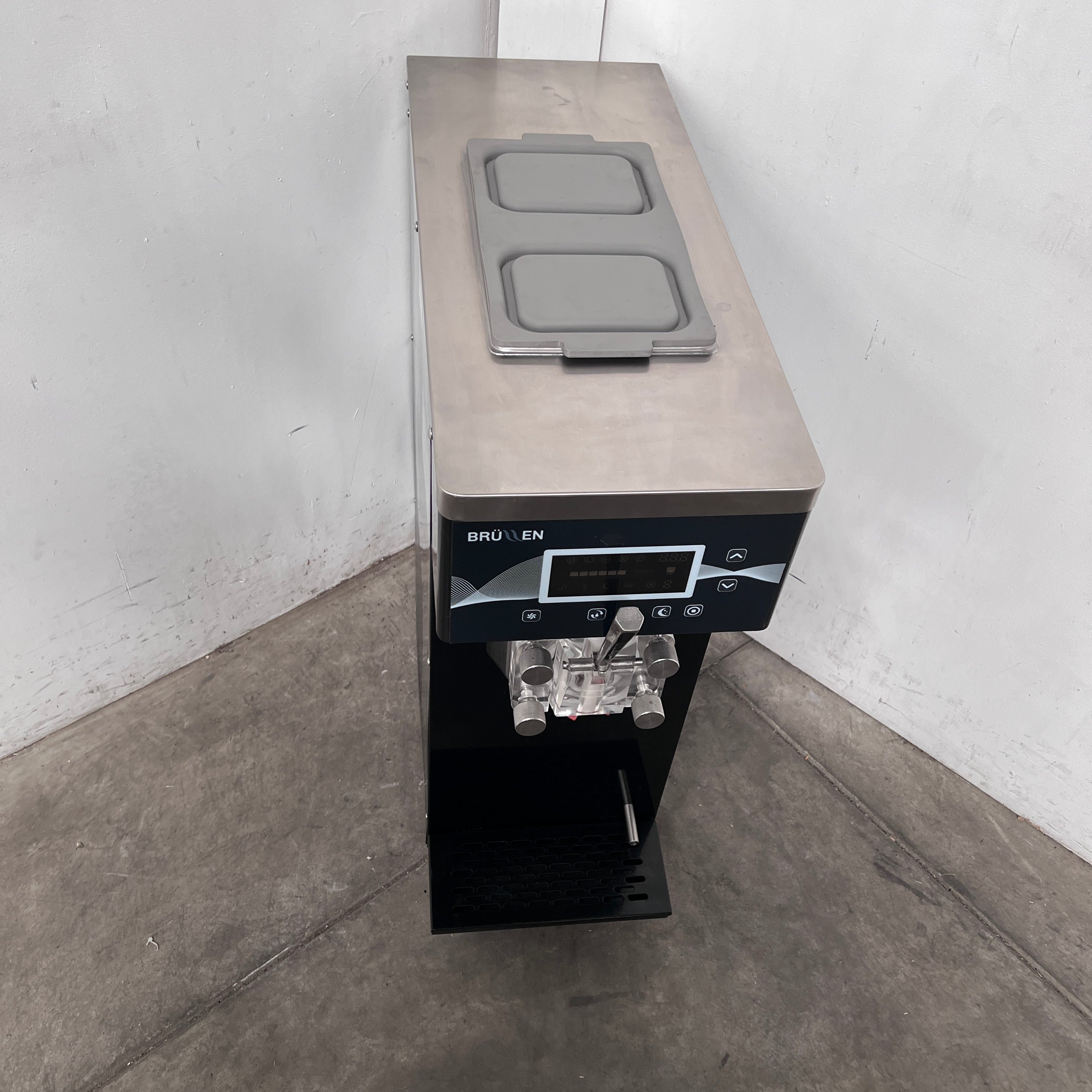 Brullen i91 2020 Gravity Feed Ice Cream Machine - 790659