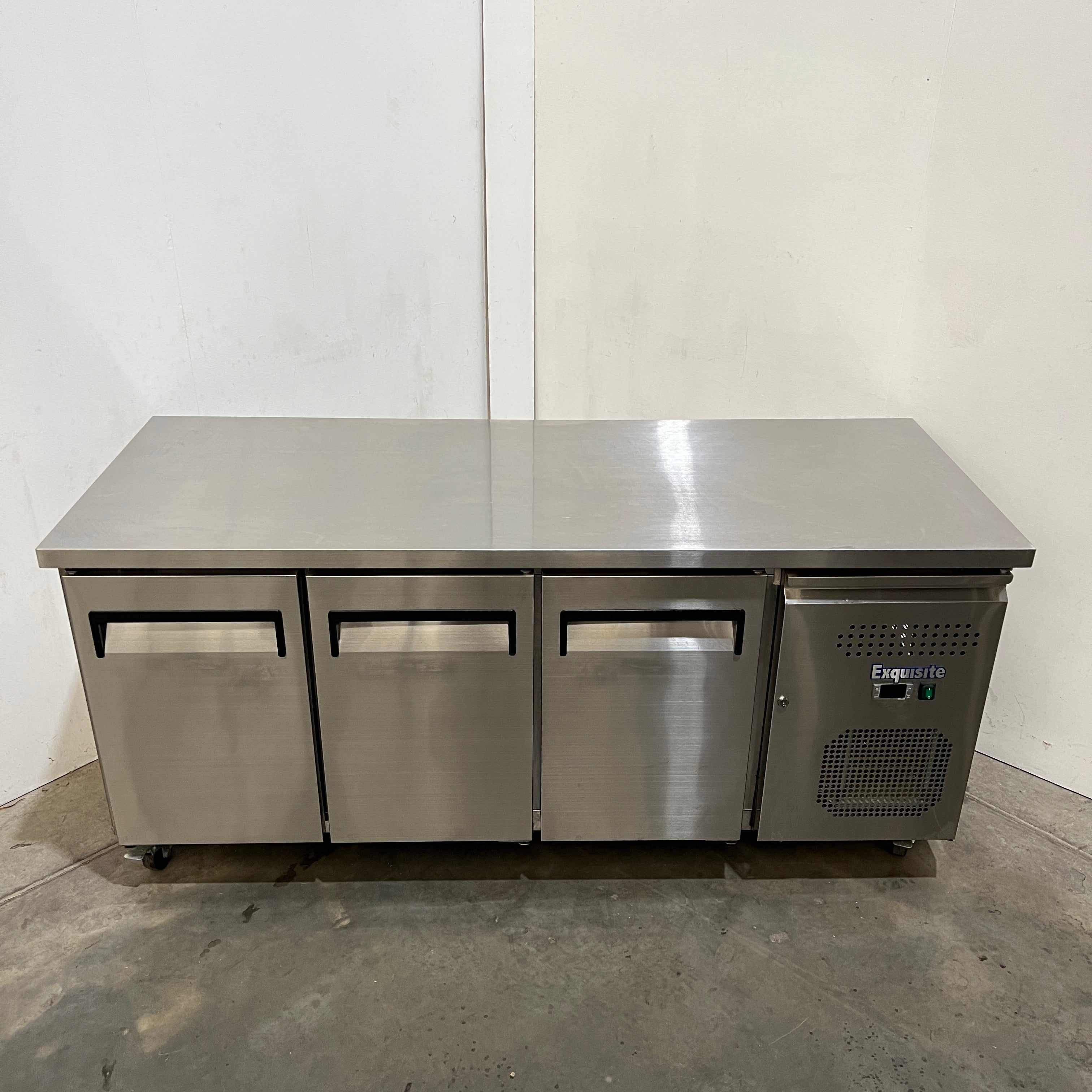 Exquisite USC400H Undercounter Fridge