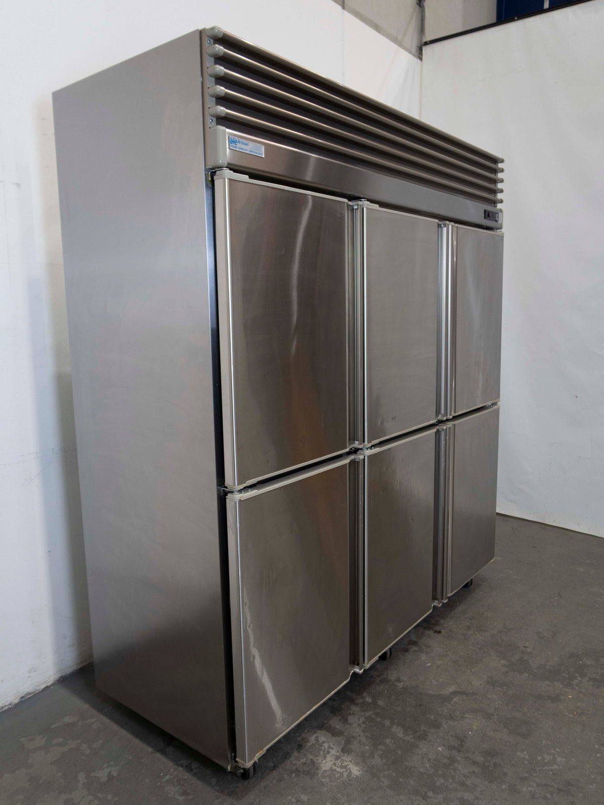 Artisan M1623 Upright Freezer - 799183