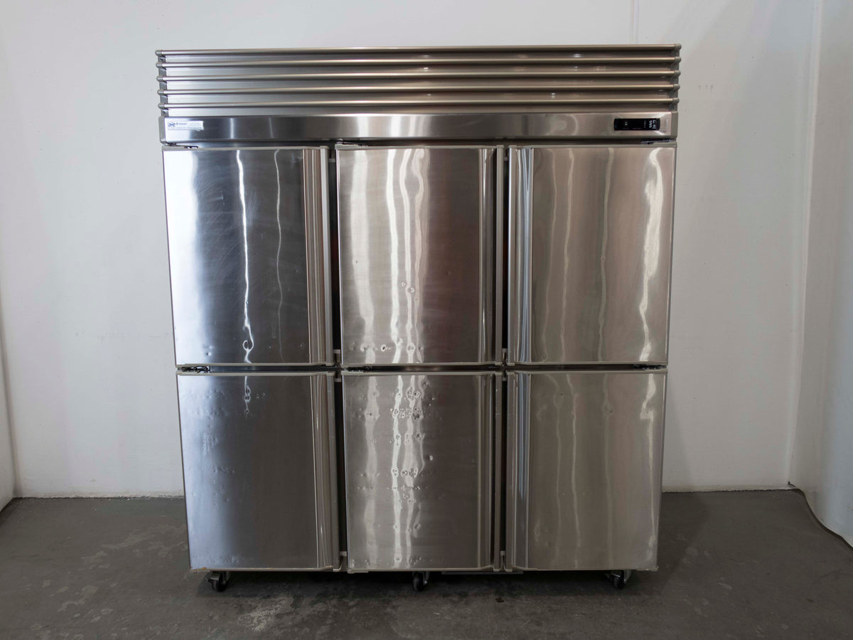 Artisan M1623 Upright Freezer - 799183