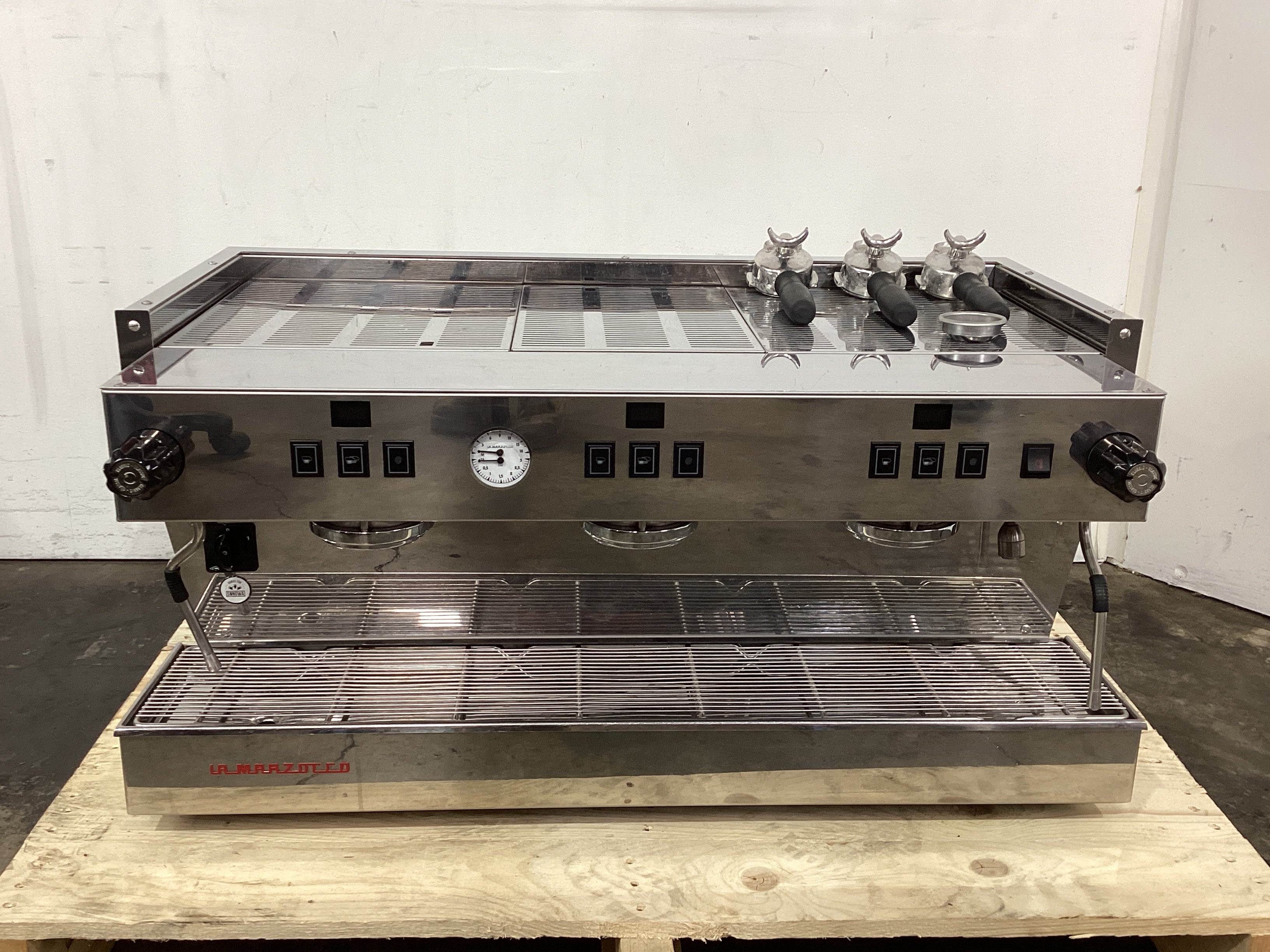 La Marzocco 3AVHW 3 Group Coffee Machine - 806225