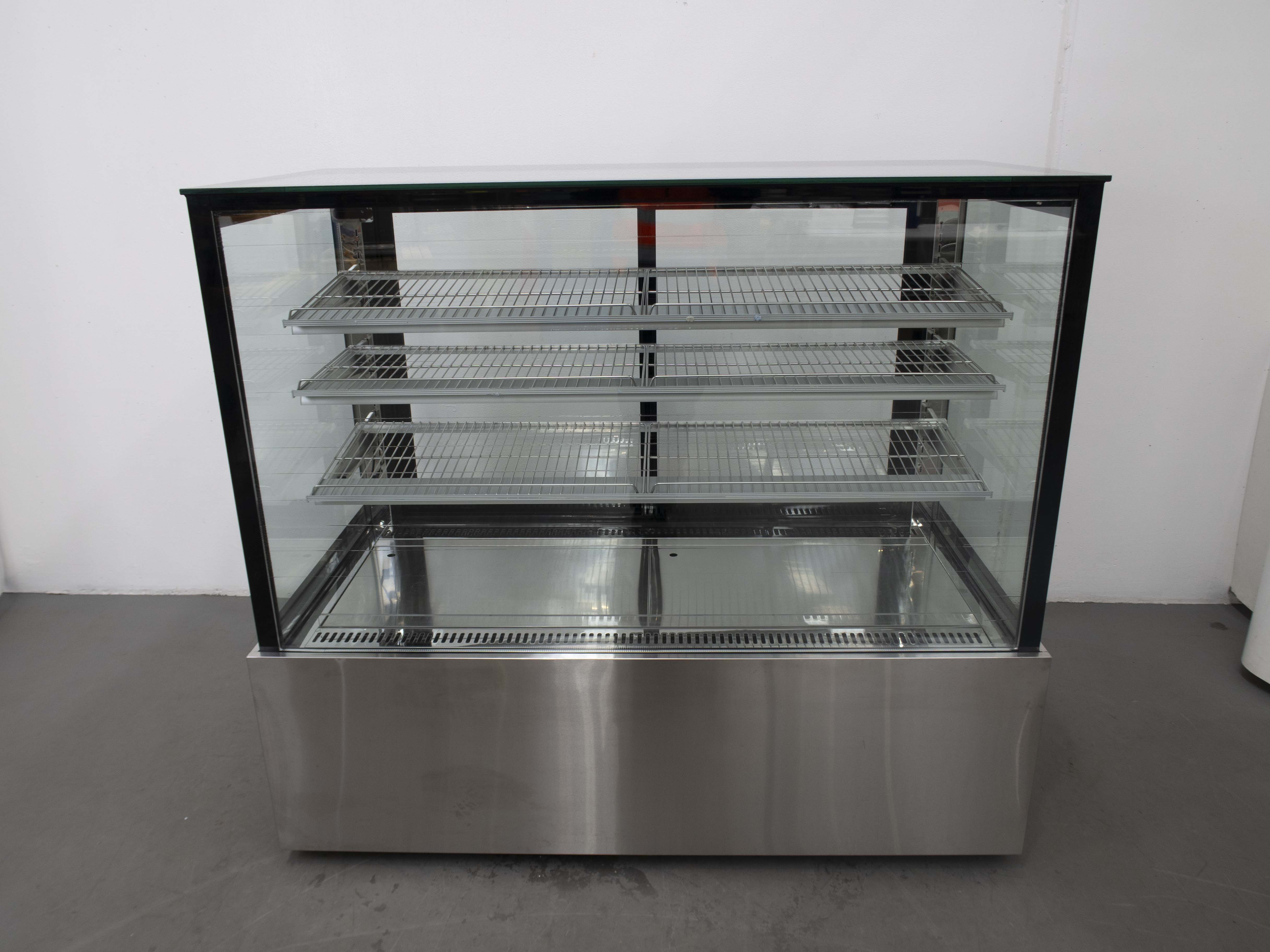 Bonvue SL850V Chilled Food Cake Display - 808007