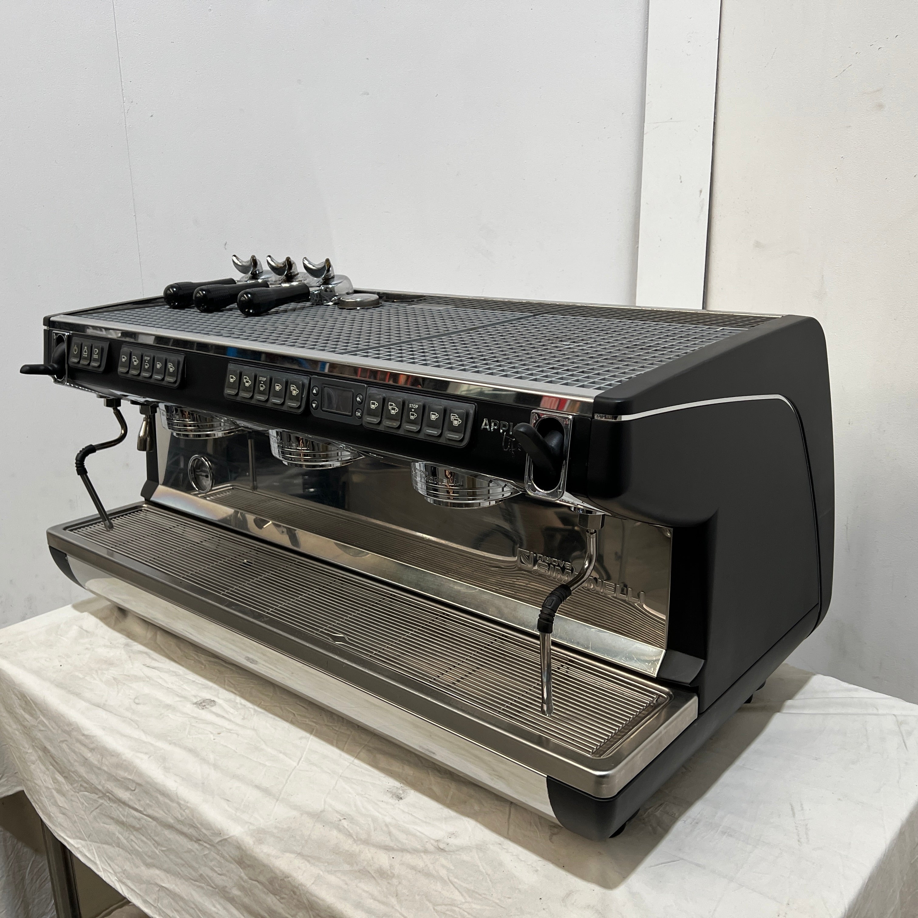 Nuova Simonelli Appia Life XT 3 Group Volumetric Coffee Machine - 812922