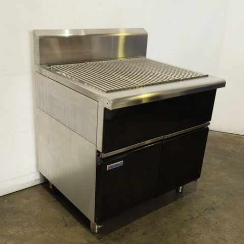 Waldorf SFB8900-CD Solid Fuel Grill - 815853