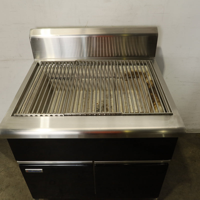 Waldorf SFB8900-CD Solid Fuel Grill - 815853