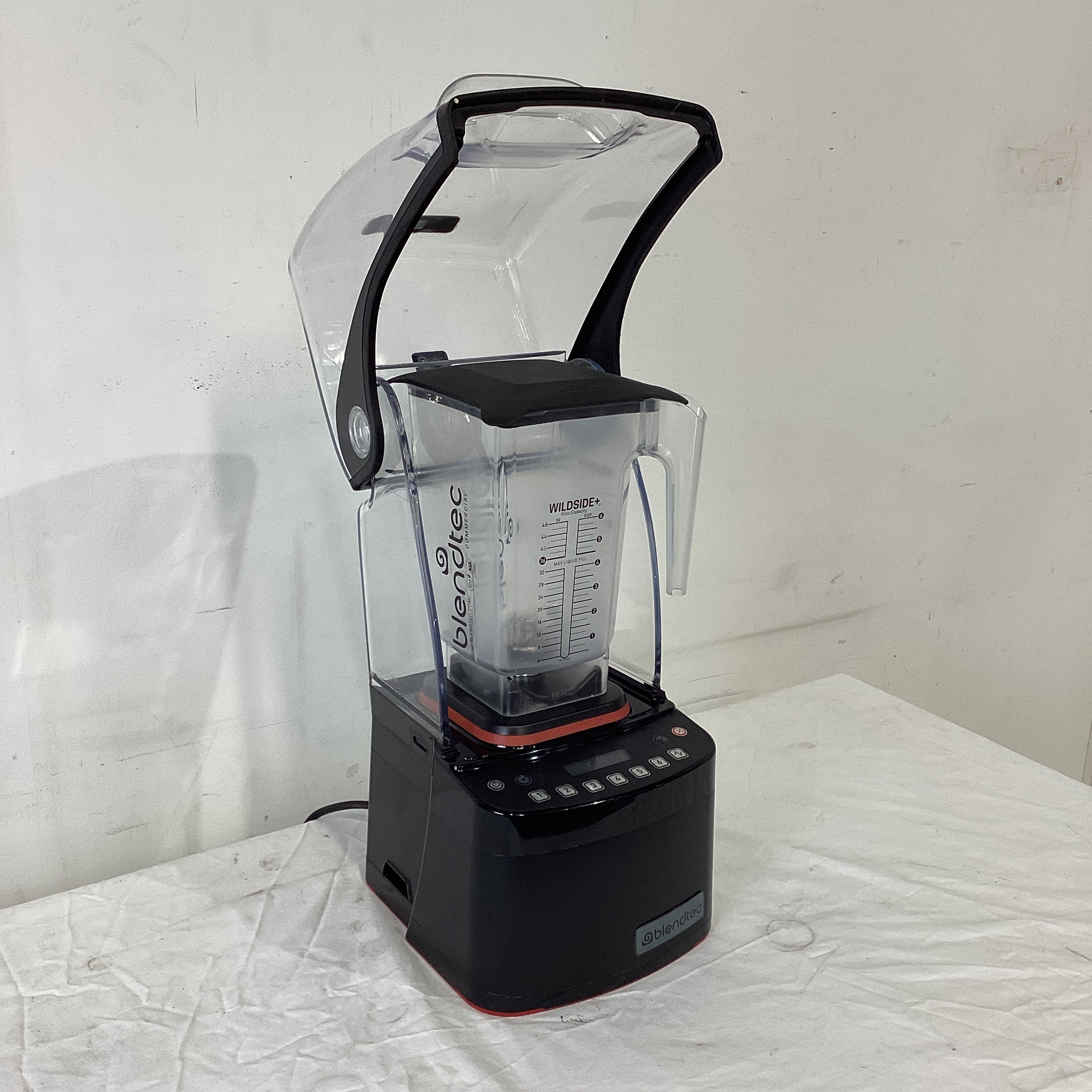 Blendtec Stealth 885 Blender + 2 Jugs - 818088