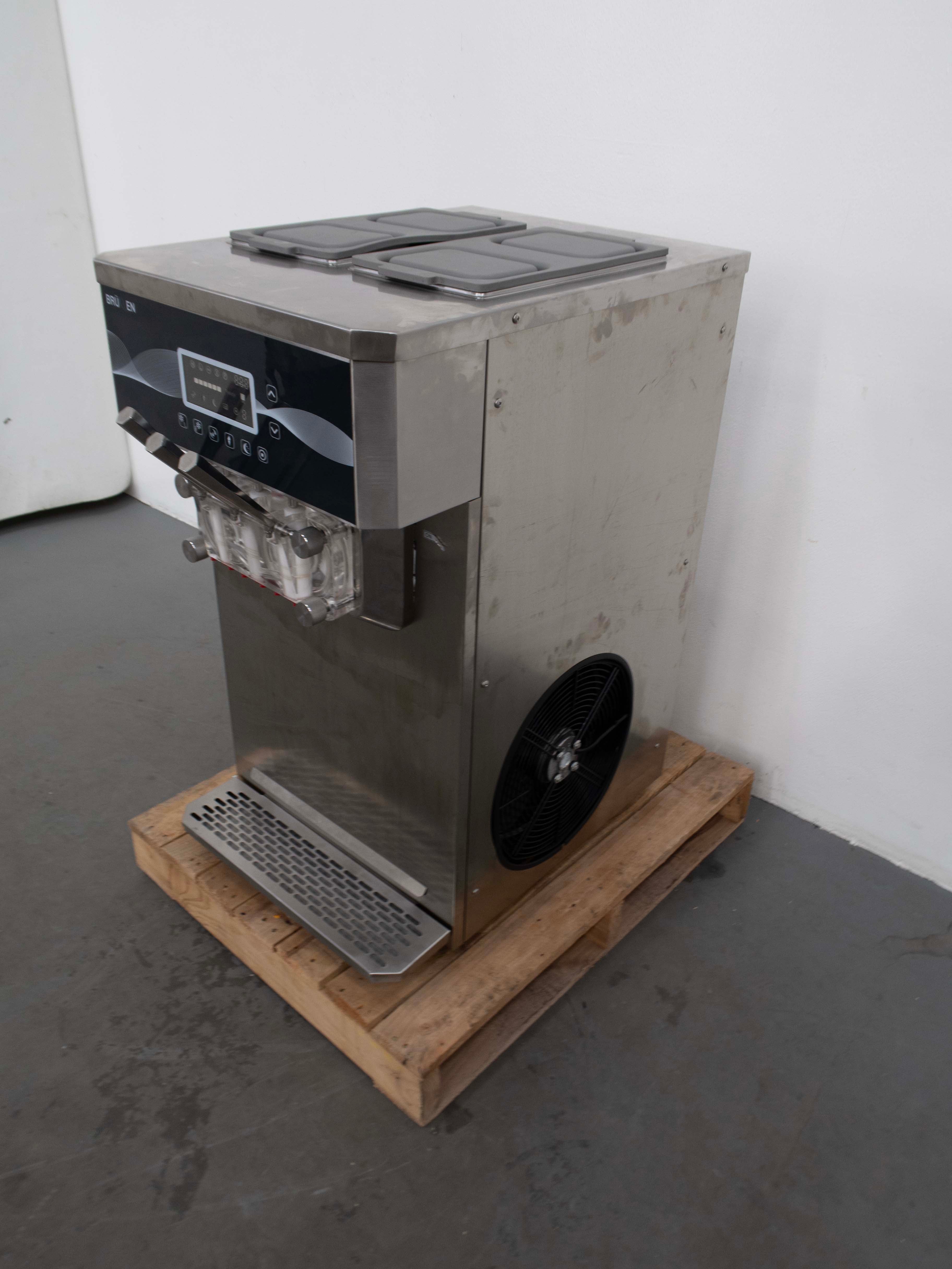 Brullen i26 Pro Gravity Feed Ice Cream Machine - 819208