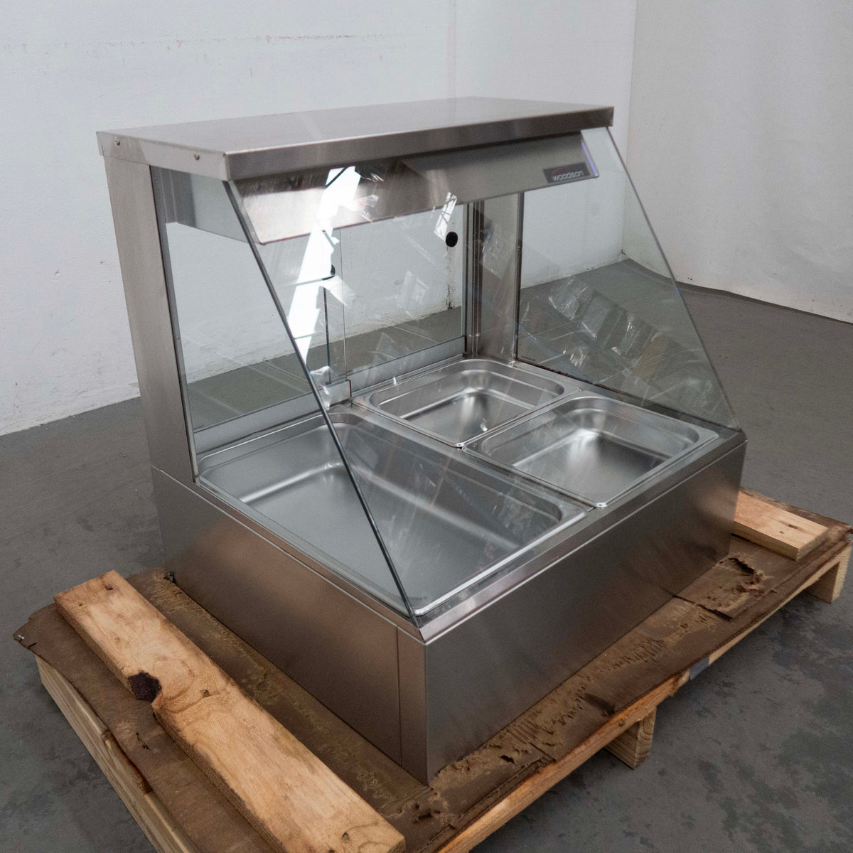Woodson W.HFS22B Heated Display - 819848