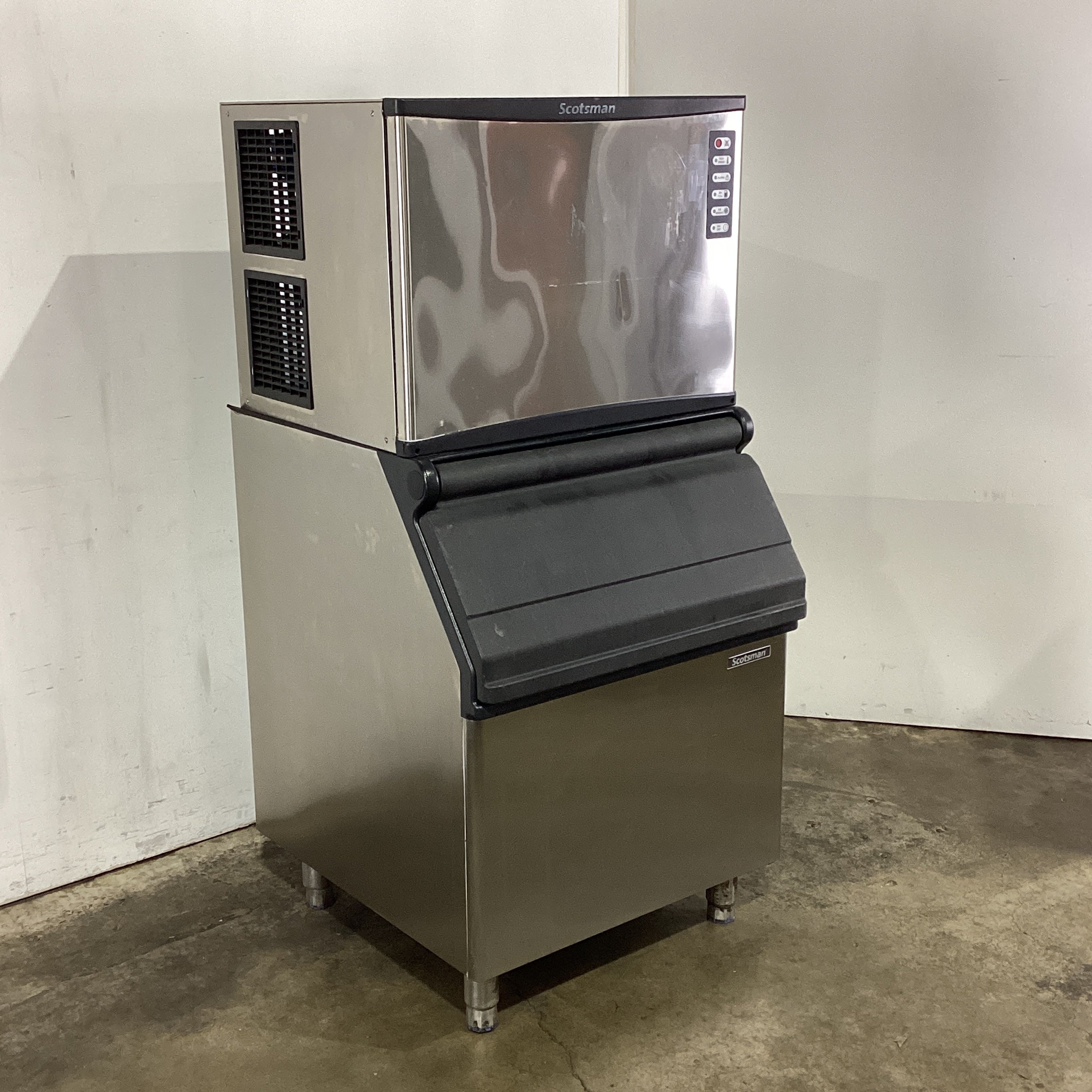 Scostsman NWH608AS/ NB393 Ice Machine & Bin - 820132