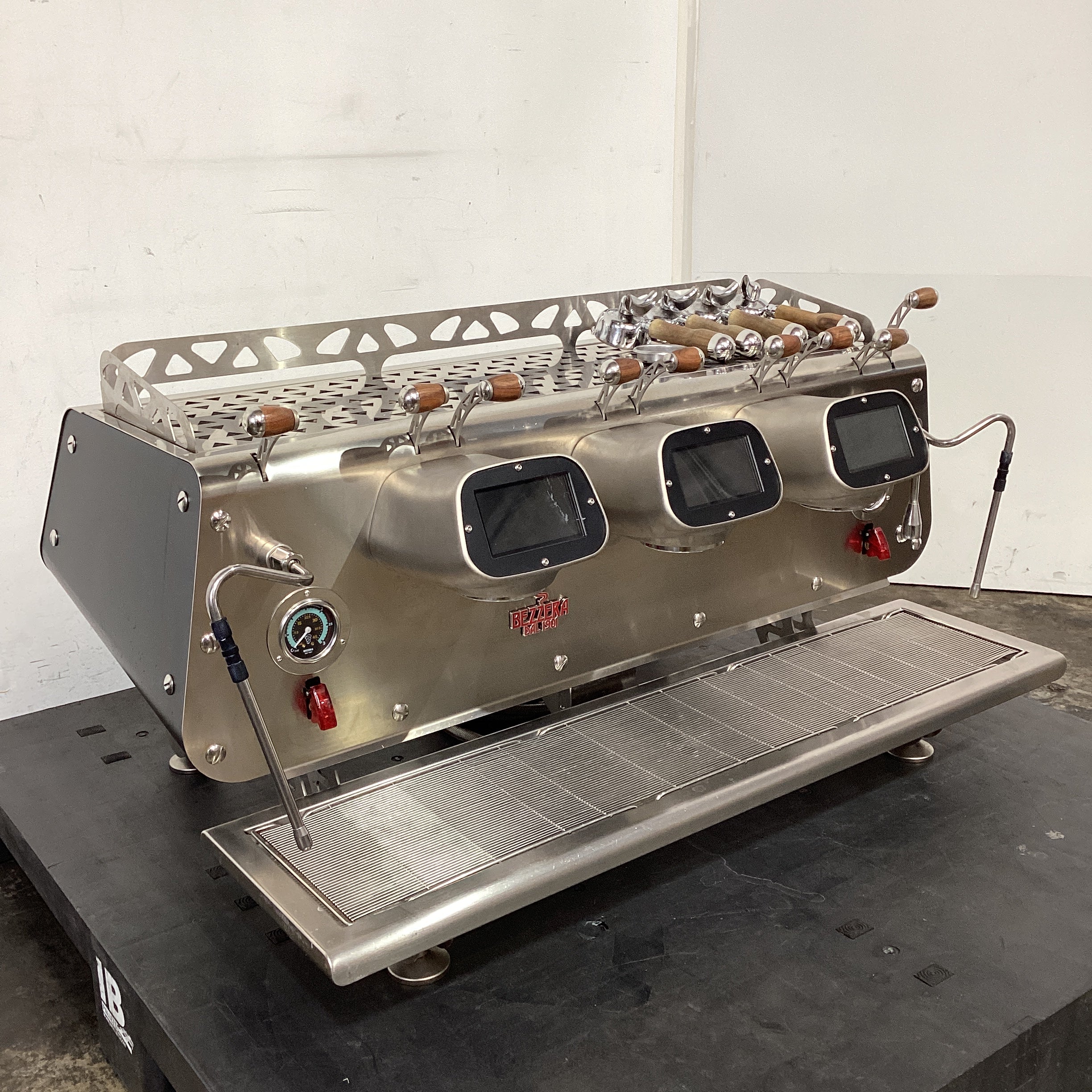 Bezzera Victoria De Brewing Profile 3 Group Coffee Machine - 820623